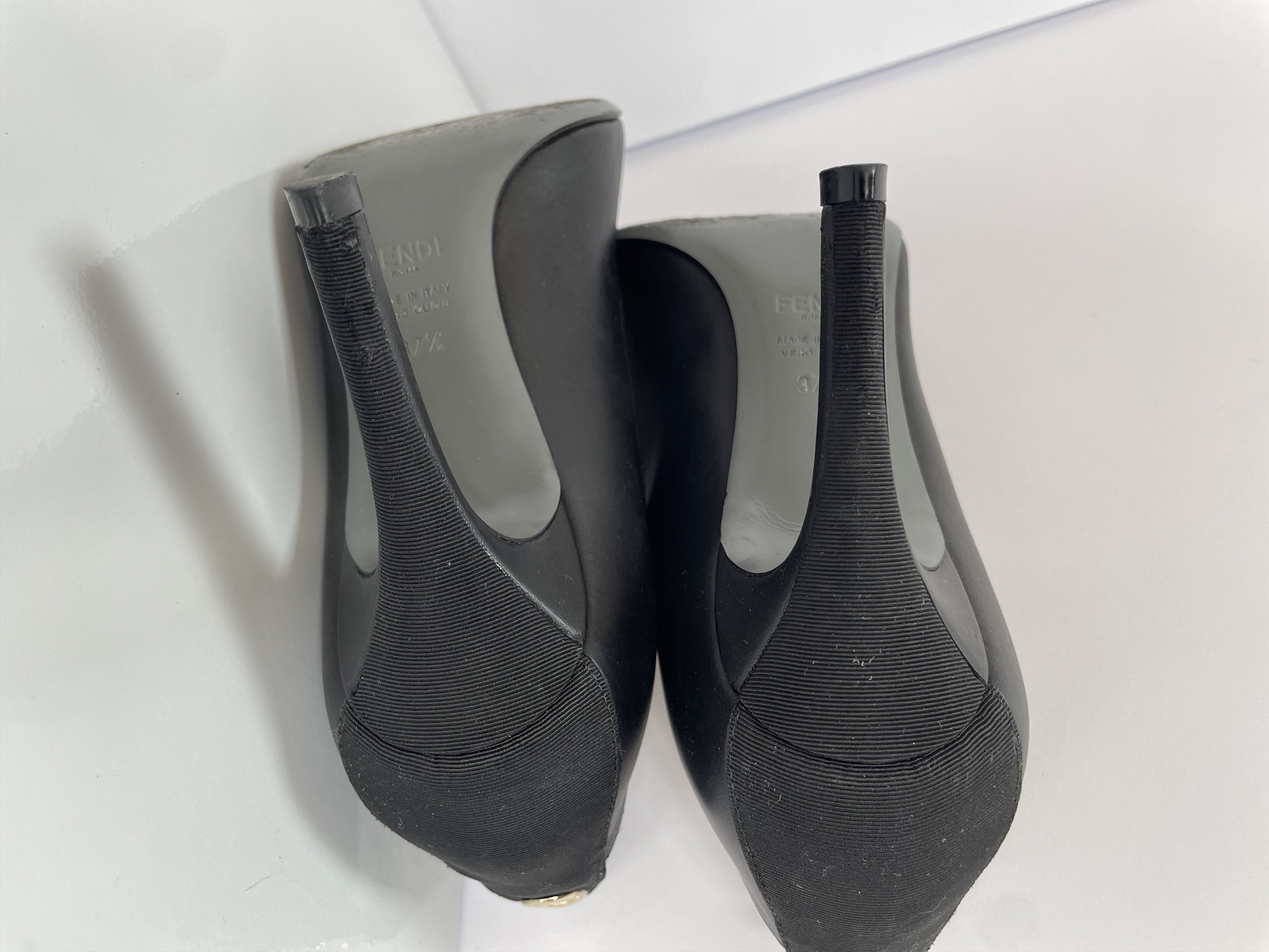 Fendi Fendi leather pumps Size US 7.5 / IT 37.5 - 6 Thumbnail