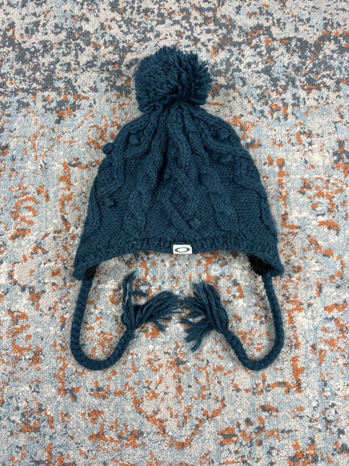 Oakley Vintage 90s Oakley cable knit ushanka pompom beanie hat Size ONE SIZE - 1 Thumbnail
