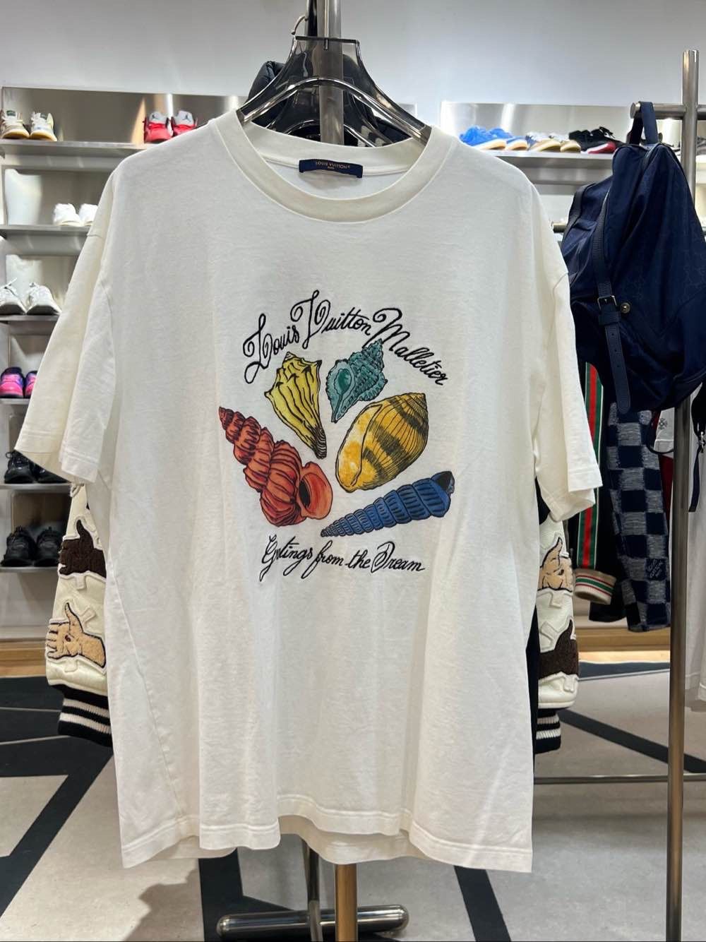 Louis Vuitton Louis Vuitton Seashell Graphic T-Shirt XXL Size US XXL / EU 58 / 5 - 1 Thumbnail