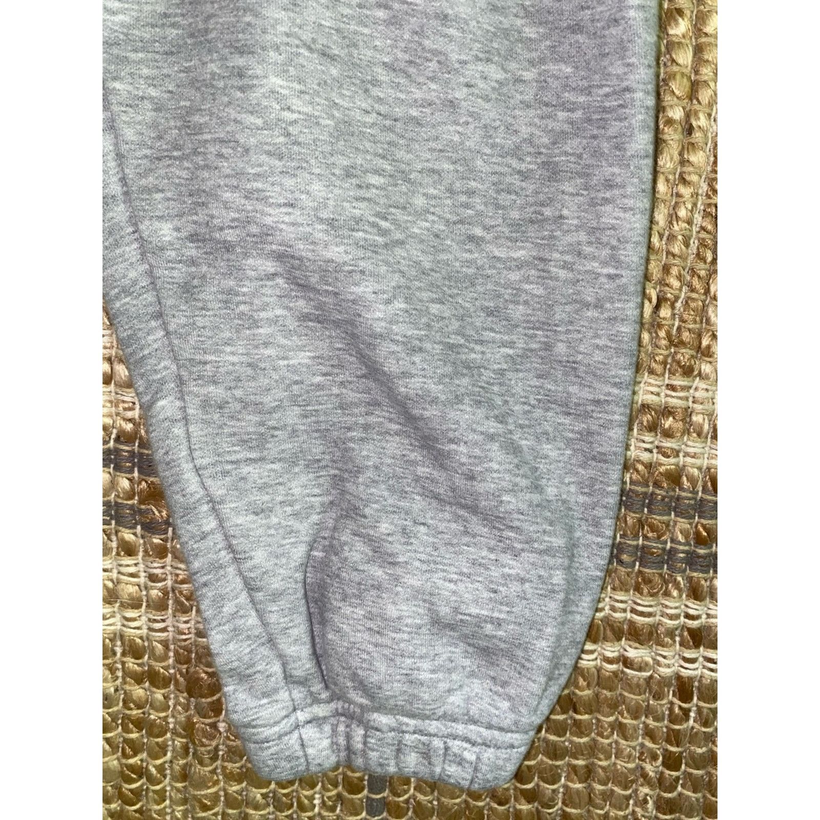 SKIMS SKIMS $88 Gray Cotton Fleece Classic Jogger Medium EUC Size 30" / US 8 / IT 44 - 4 Thumbnail