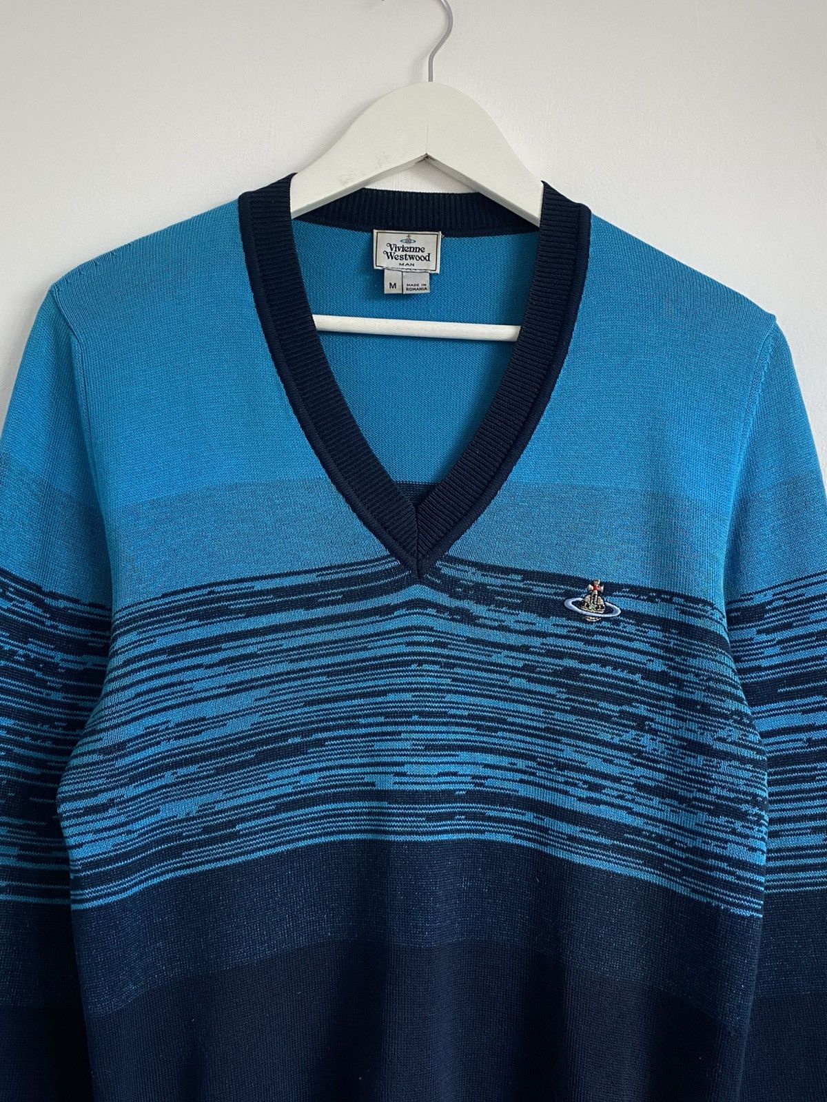 Vivienne Westwood Vintage Vivienne Westwood V-Neck Light Knit Sweater Size US M / EU 48-50 / 2 - 3 Thumbnail
