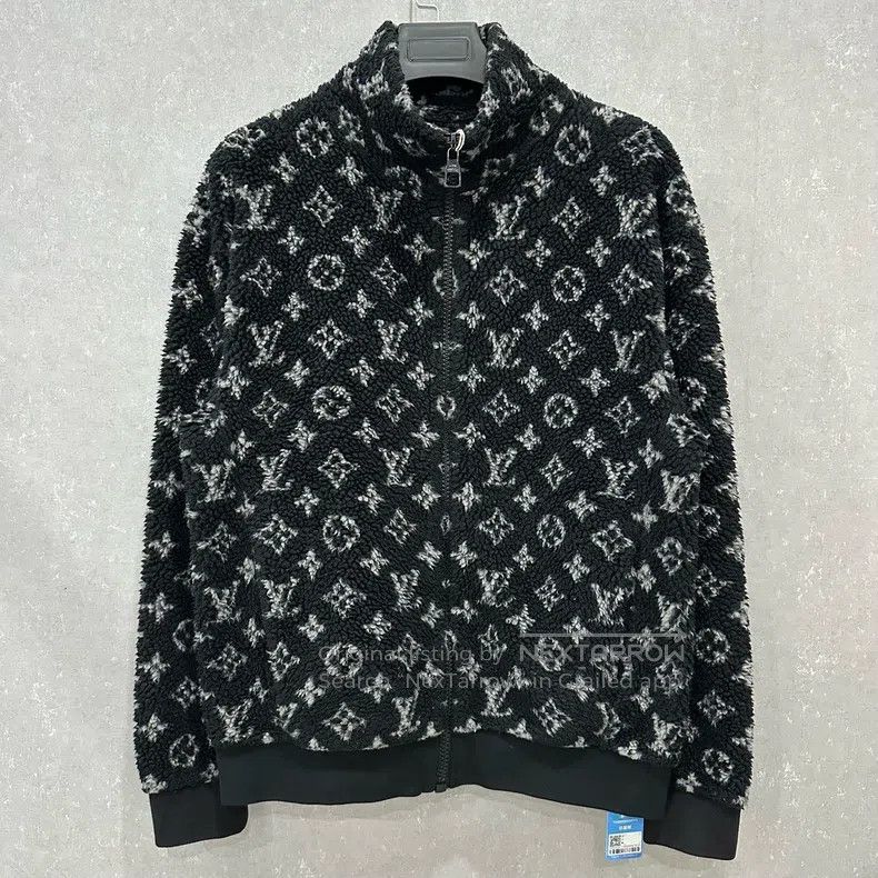 Louis Vuitton Louis Vuitton Full print teddy jacket Size US M / EU 48-50 / 2 - 1 Thumbnail