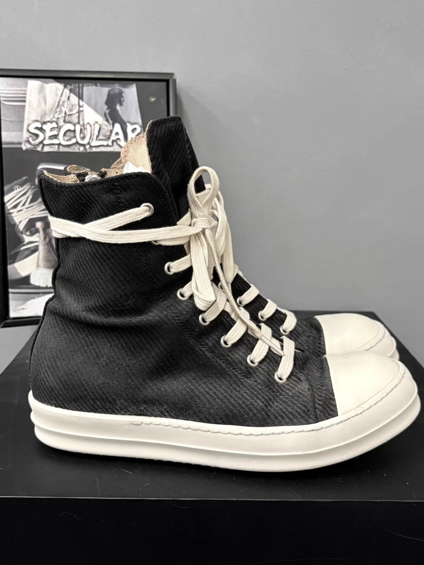 Rick Owens Rick Owens DRKSHDW Black Canvas High-top Sneakers K34 Size US 8.5 / EU 41-42 - 4 Thumbnail