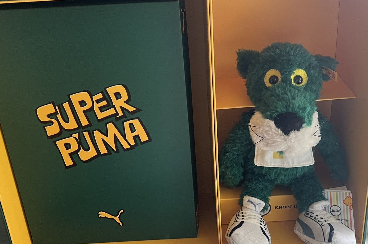 Puma Puma R698 Super Set w/Plushie Size US 9.5 / EU 42-43 - 8 Thumbnail