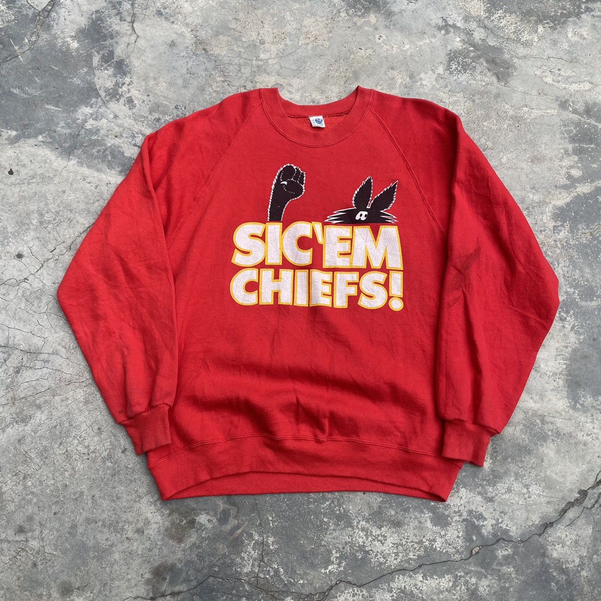 Vintage 80s Sic’em Chiefs sweatshirt SC004 Size US XL / EU 56 / 4 - 1 Thumbnail