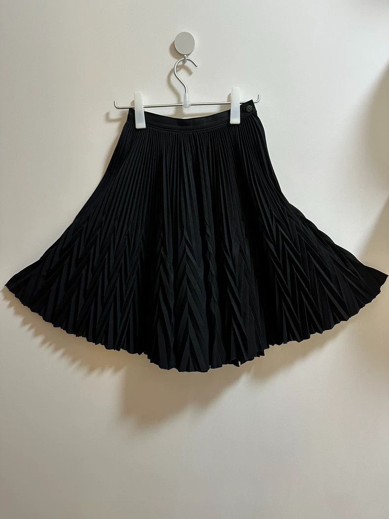 Comme des Garcons Comme des Garcons size S Black skirt with different pleats Size 23" - 1 Thumbnail