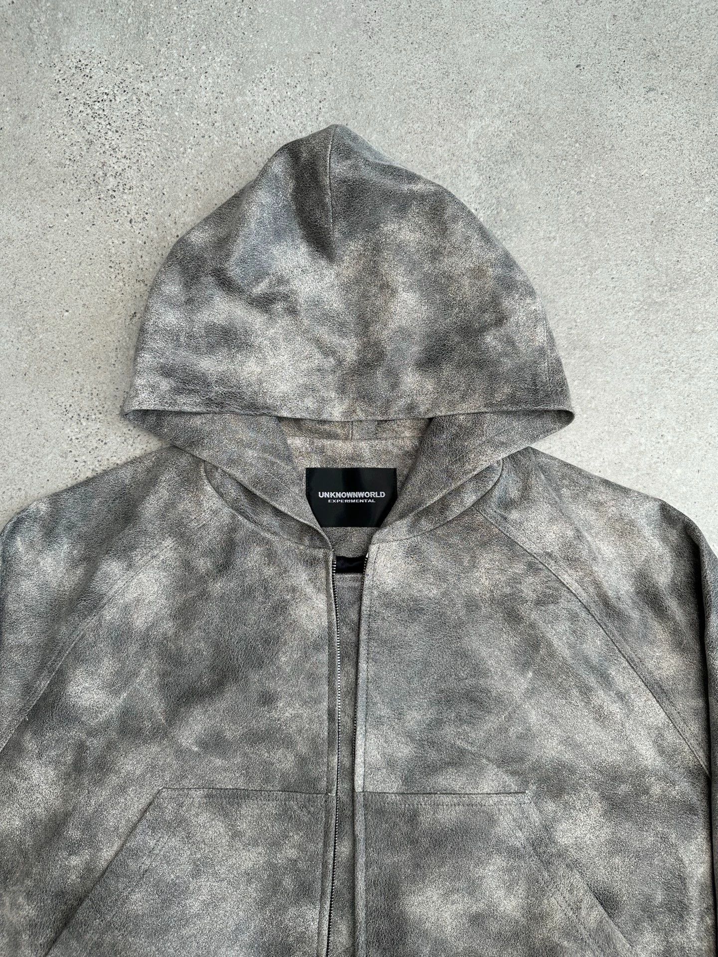 Other UNKNOWNWORLD Cracked Distressed Cowhide Boxy Short Hooded Bomber M Size US M / EU 48-50 / 2 - 4 Thumbnail