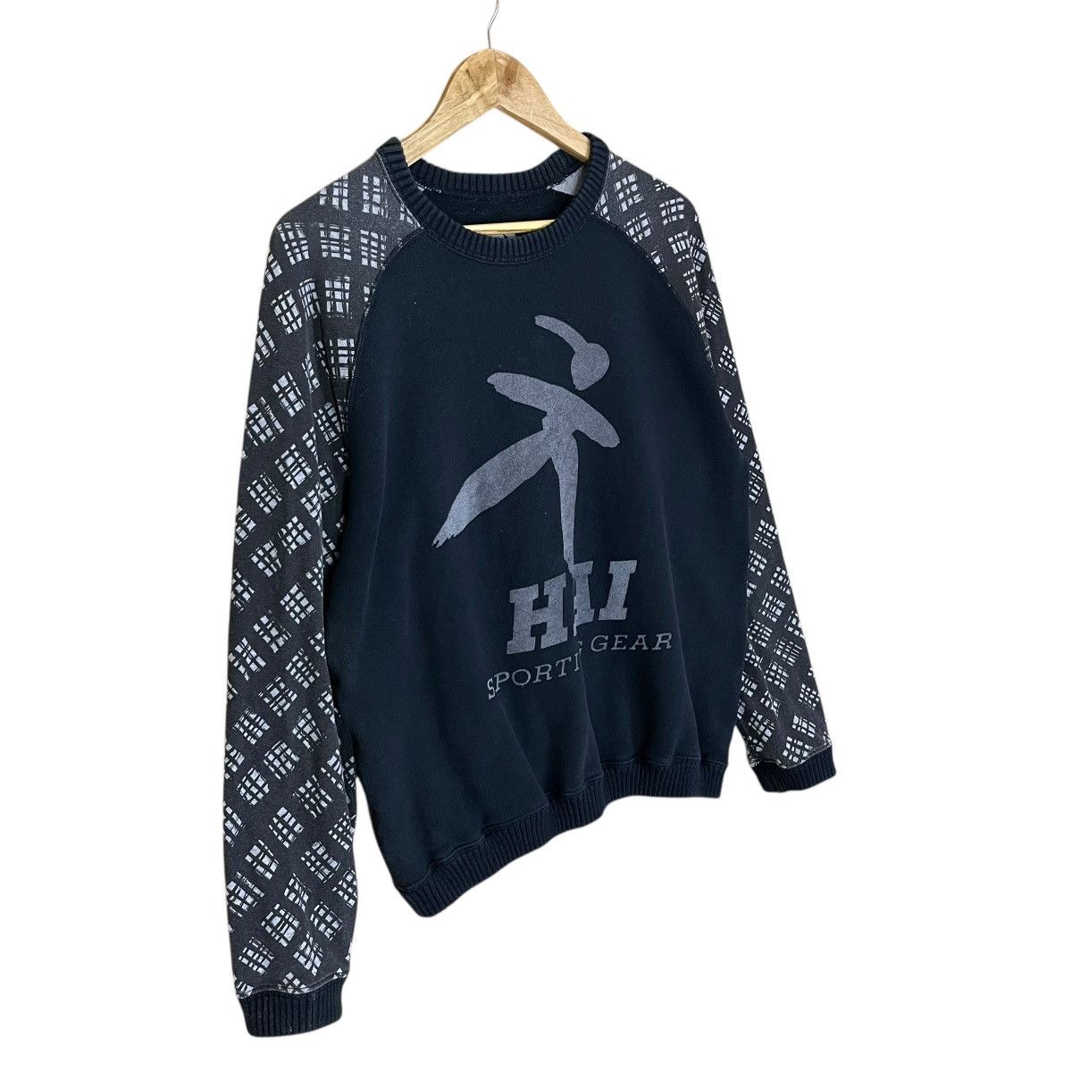 Hai Sporting Gear Vintage 90s Hai Sporting Gear Crewneck Sweatshirt Size US M / EU 48-50 / 2 - 2 Thumbnail