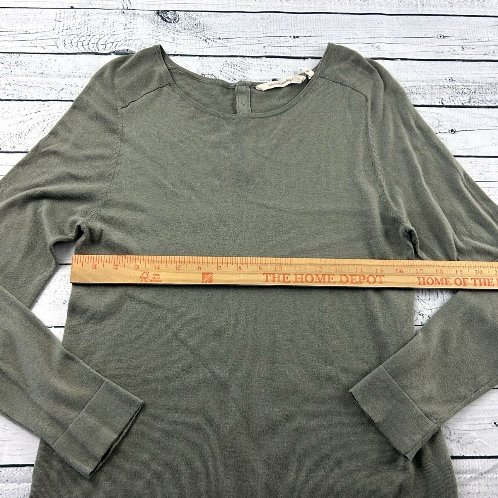 Soft Surroundings Soft Surroundings Shirt Women Small Green Viscose Silk Long Sleeve Button Back Top Size S / US 4 / IT 40 - 4 Thumbnail