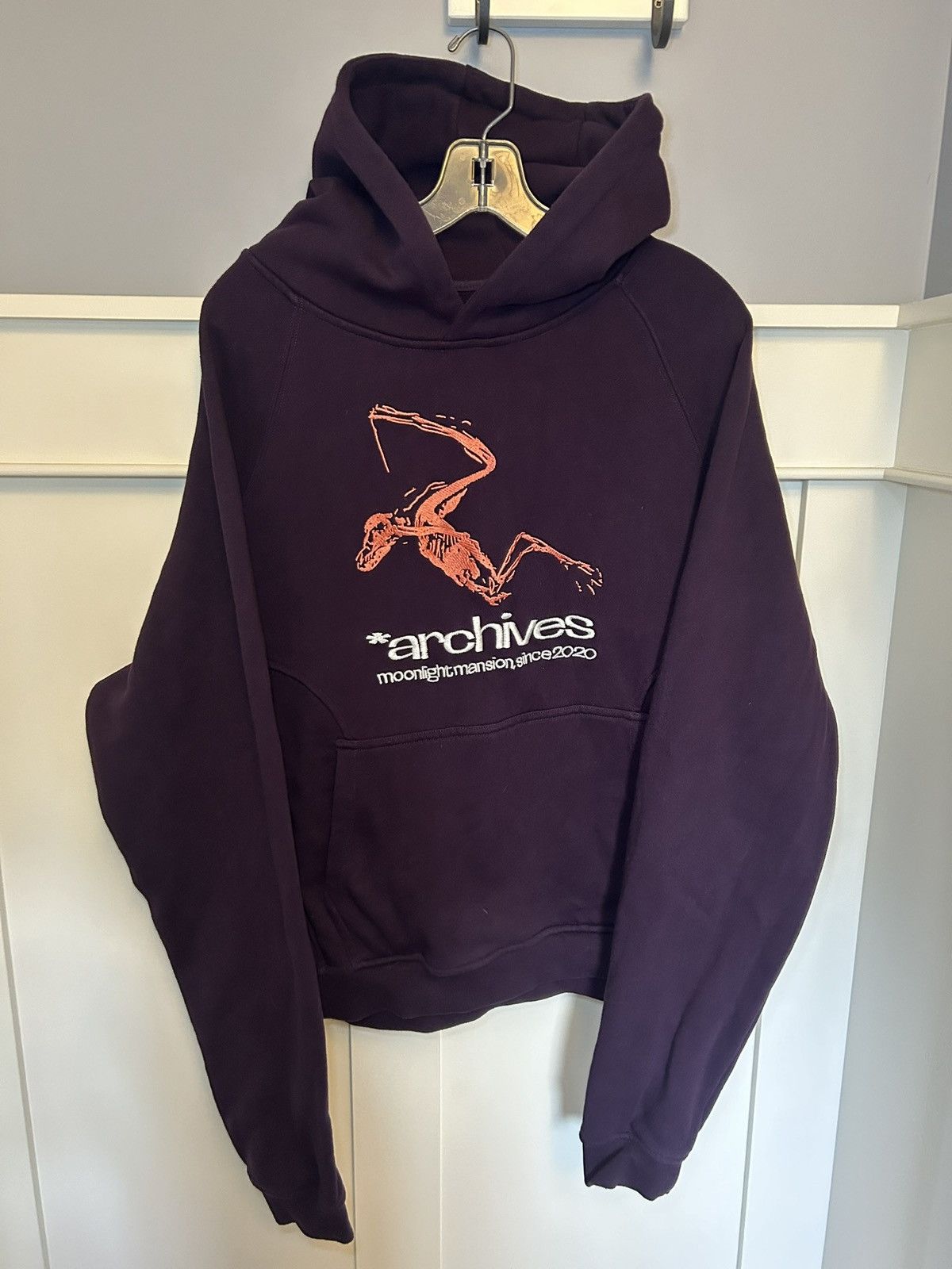 Designer Moonlight Mansion “archives” cropped boxy pullover hoodie Size US XL / EU 56 / 4 - 1 Thumbnail