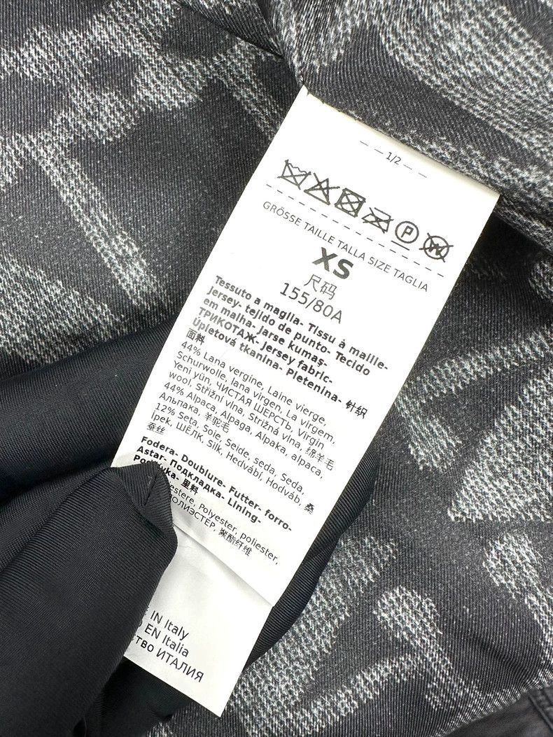 Max Mara Max Mara Classic Main Line Teddy Size XS / US 0-2 / IT 36-38 - 4 Thumbnail