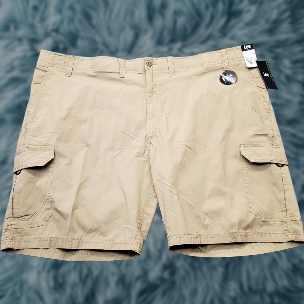 Lee Lee Mens 54 Brown Extreme Motion Cargo Shorts Relaxed Fit Waist 26.5" Inseam 10.25" Brown Cargo Pocket Cotton Shorts Size US 38 / EU 54 - 1 Thumbnail