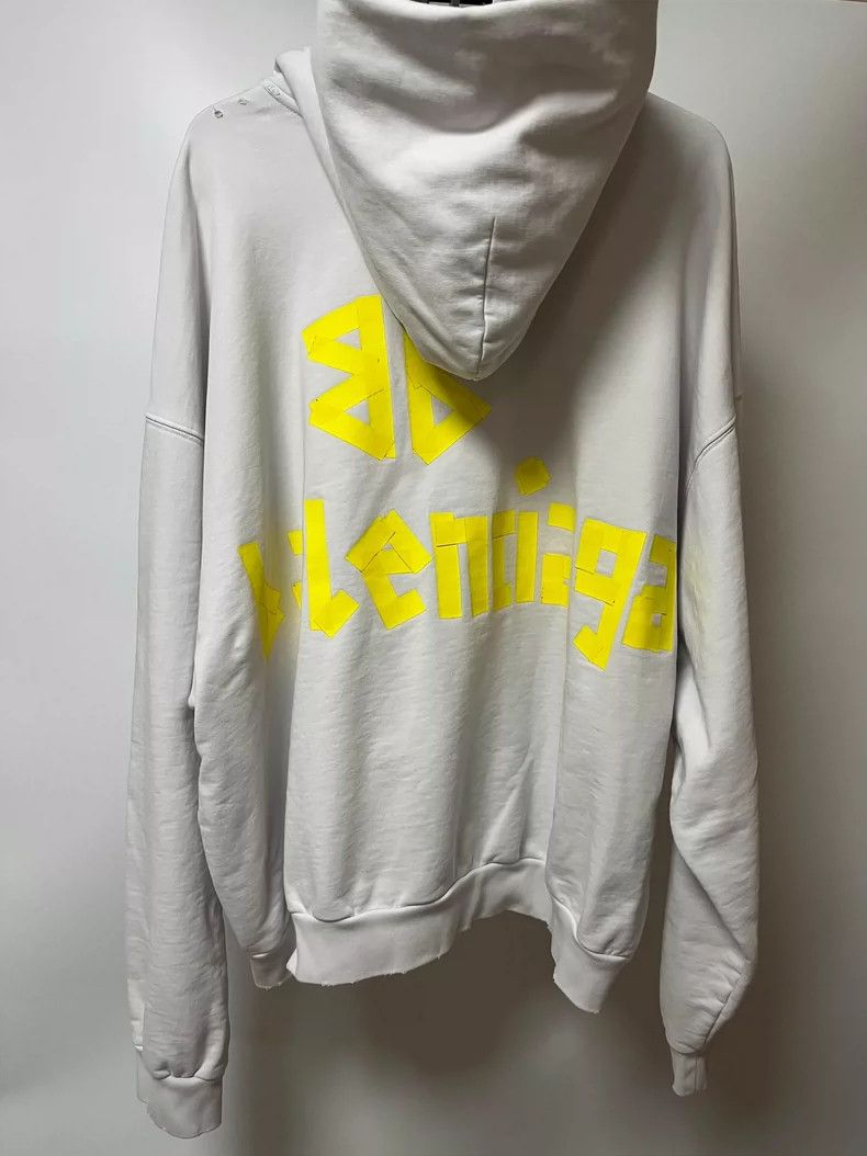 Balenciaga Balenciaga White Ripped Tape Patch Hoodie Size US S / EU 44-46 / 1 - 2 Thumbnail