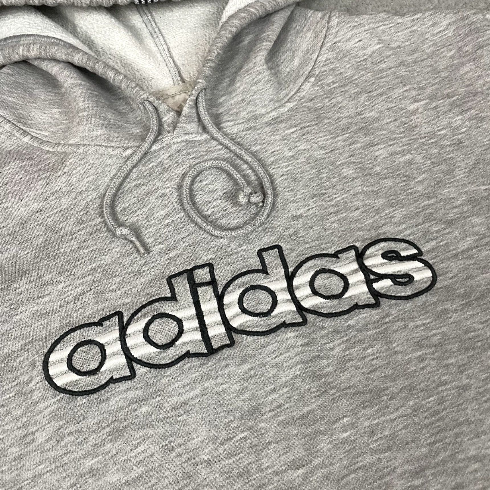 Adidas Vintage Adidas Sweatshirt Mens L Gray Hoodie Pullover Crew Neck Long Sleeve Fleece Logo Pockets Distressed Size US L / EU 52-54 / 3 - 3 Thumbnail
