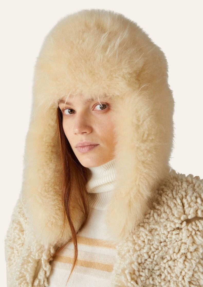 Loro Piana o1srvl11e0325 FAN5369 Size: OS Masha Hat / Cap in Cream Size ONE SIZE - 2 Thumbnail