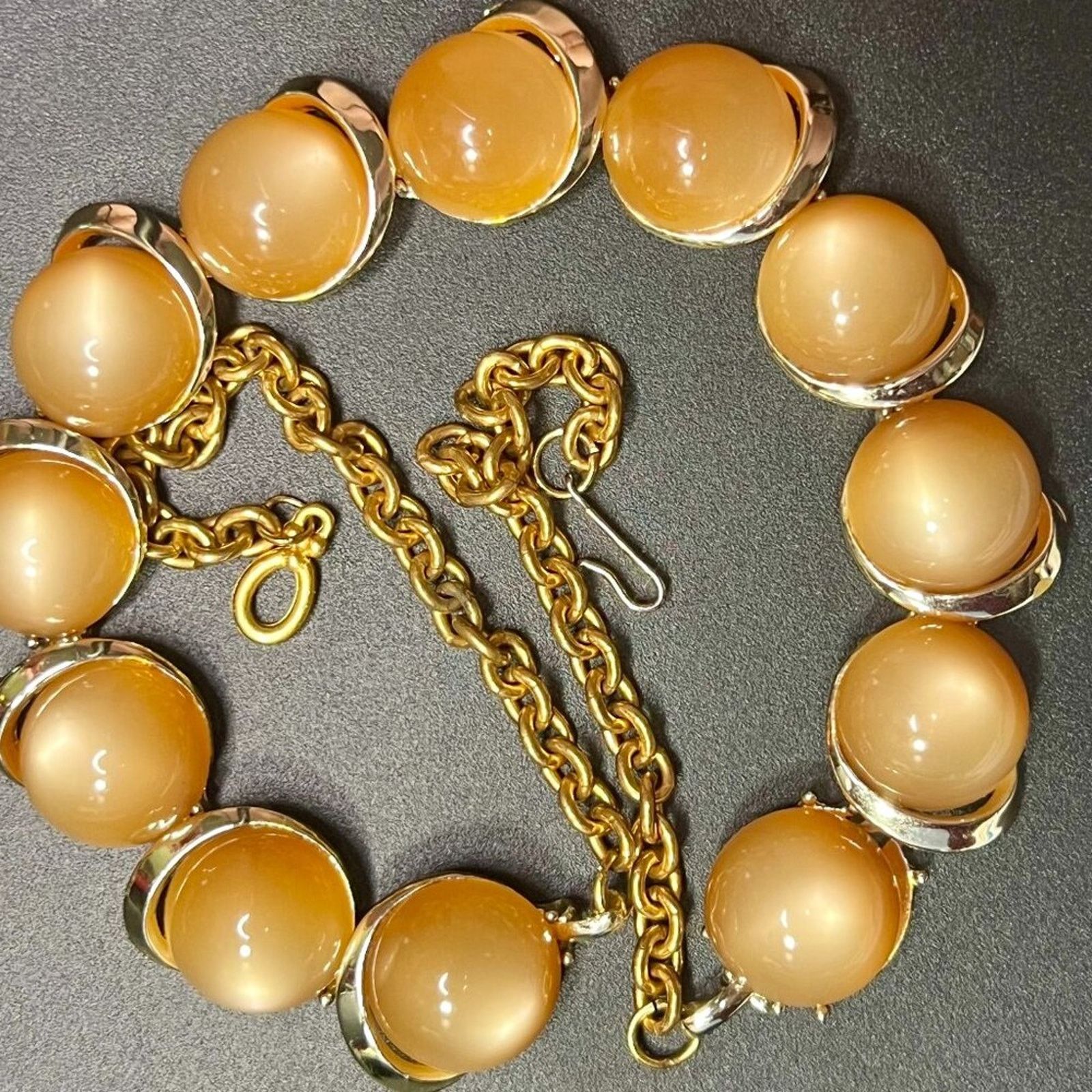 & Other Stories Lisner – Silver Goldtone Necklace, Round Cabochons moonglow Size ONE SIZE - 1 Preview