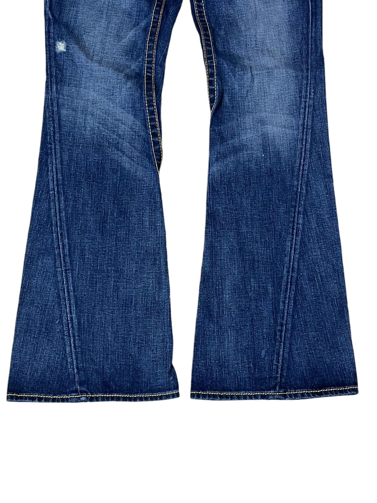 True Religion 🔥FLARE🔥TRUE RELIGION JOEY BIG T FLARED JEANS Size US 34 / EU 50 - 3 Thumbnail