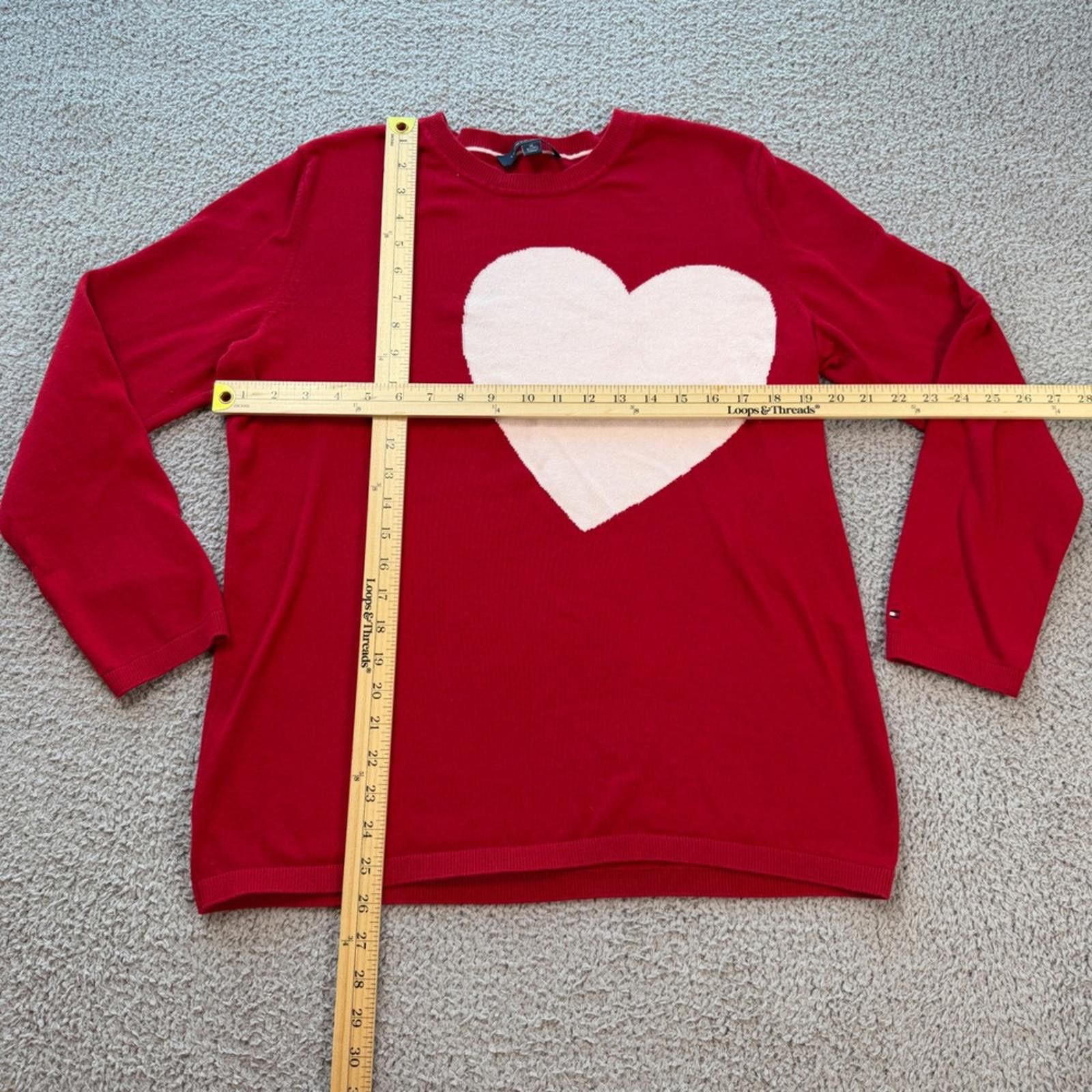 Tommy Hilfiger Tommy Hilfiger Red Heart Knit Sweater Crewneck Womens XL Size XL / US 12-14 / IT 48-50 - 2 Thumbnail