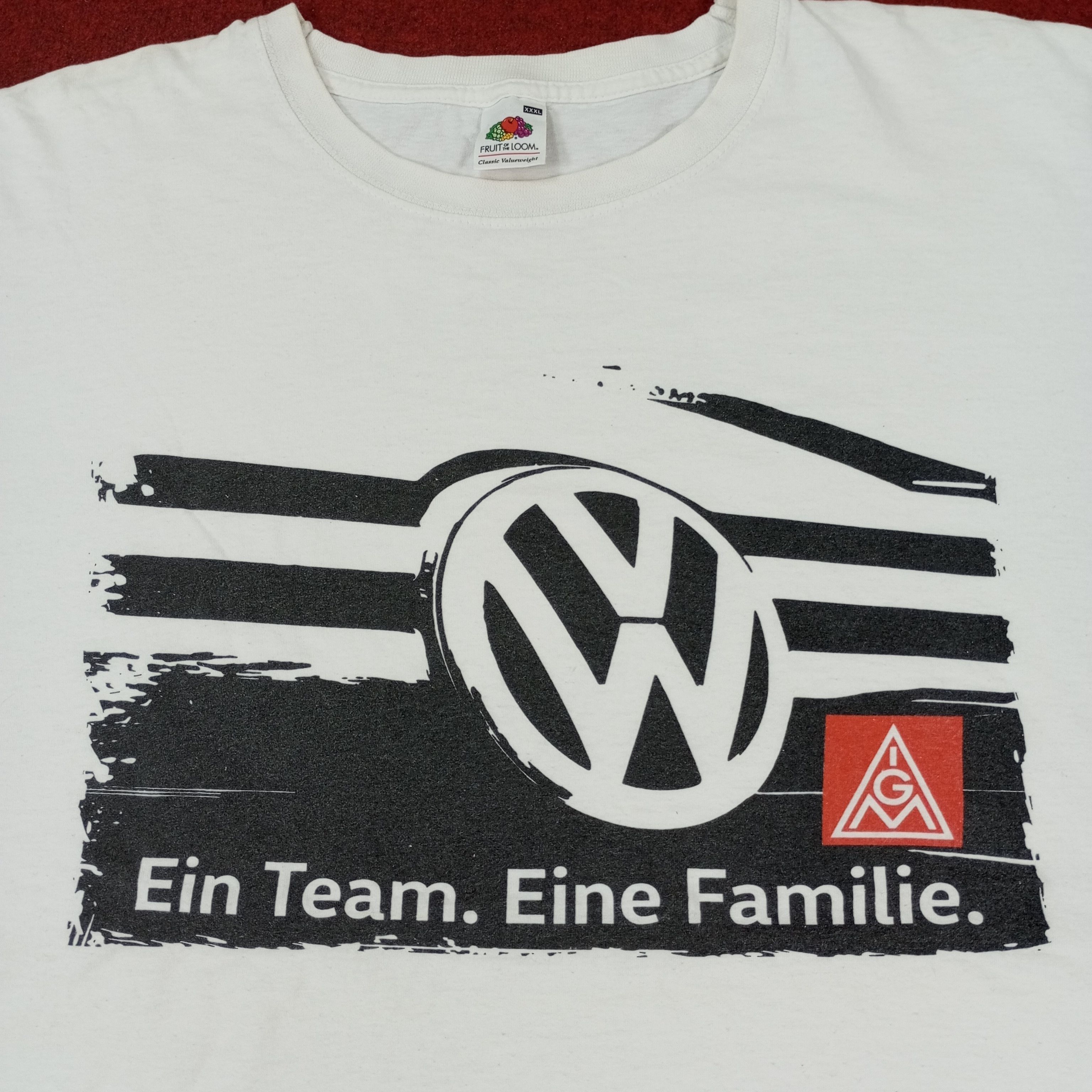 Vintage VOLKSWAGEN EIN TEAM Logo Design Motorsports Tshirt Size US XXL / EU 58 / 5 - 2 Thumbnail