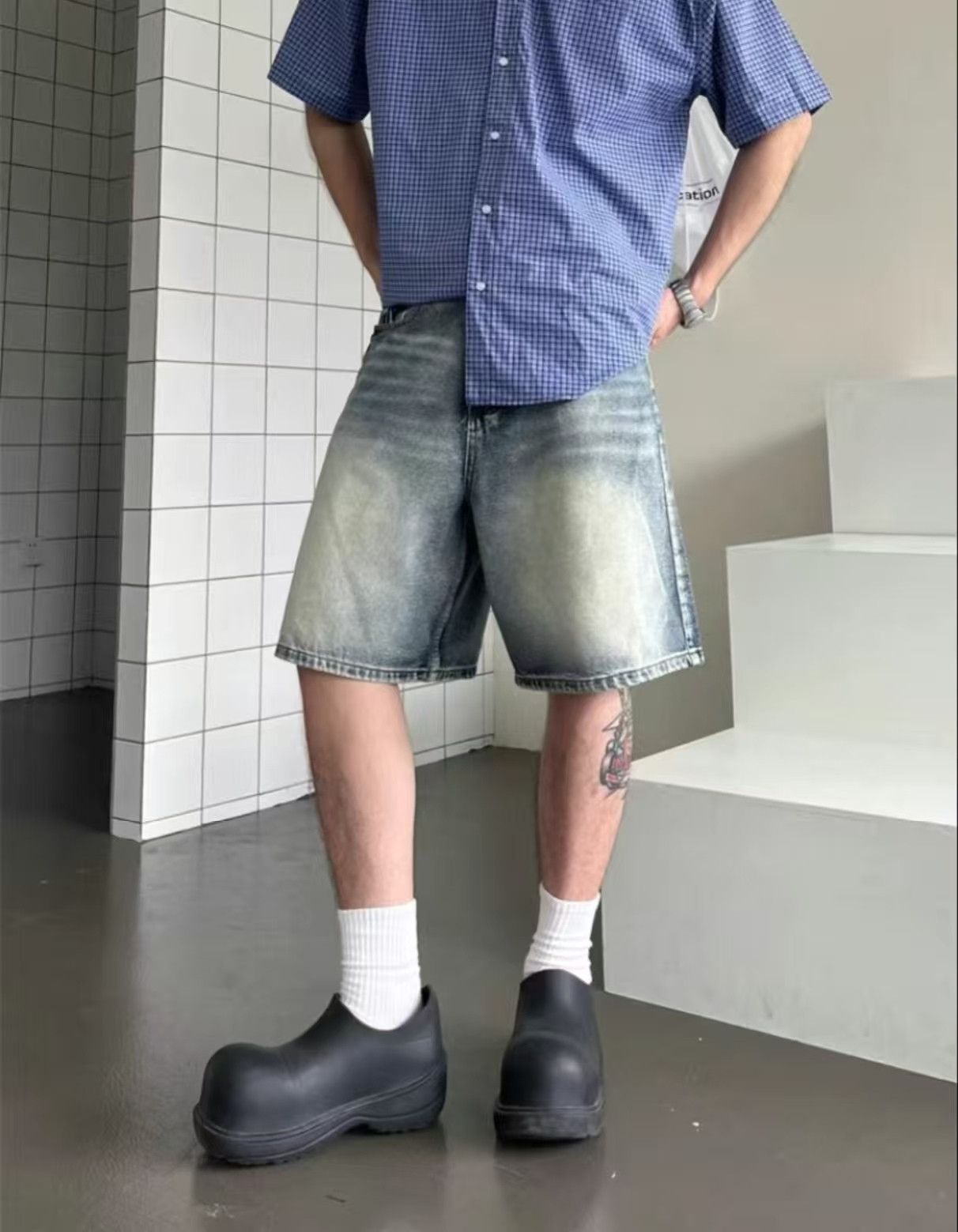 Japanese Brand × Jean Blue washed vintage gradient distressed denim shorts Size US 32 / EU 48 - 1 Thumbnail