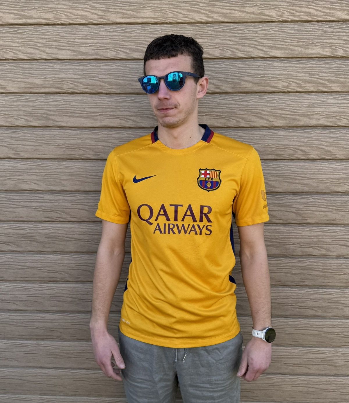 Nike Nike Barcelona 2015 Away Jersey Yellow Shirt MenM 658785-740 Size US M / EU 48-50 / 2 - 3 Thumbnail
