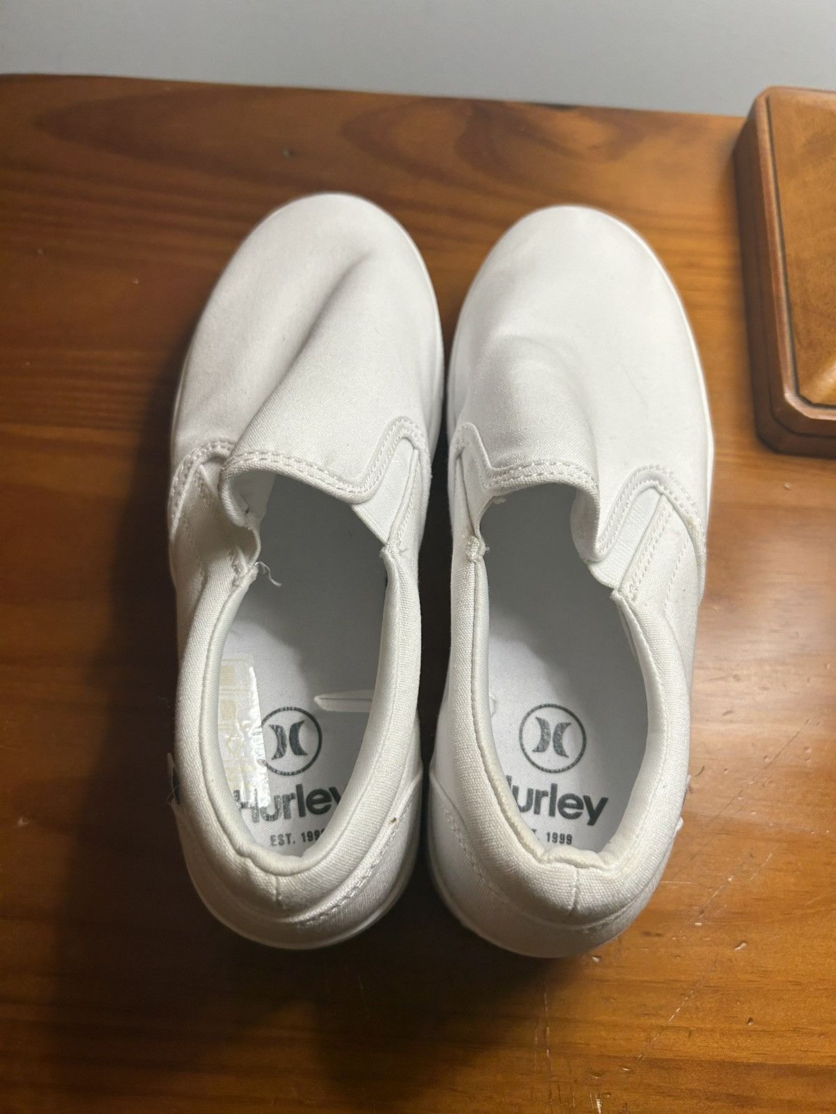 Hurley Brand New Hurley White slip-on shoes Size US 6 / IT 36 - 3 Thumbnail