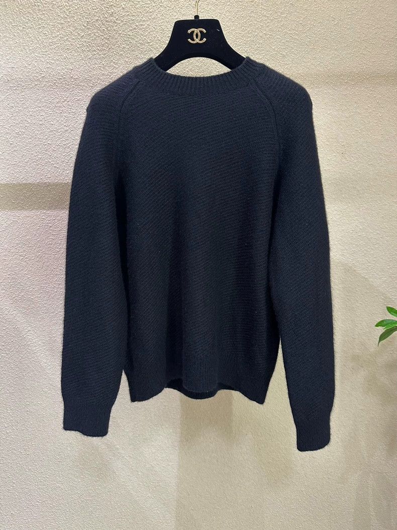 Chanel Chanel Logo shoulder button black cashmere sweater Size XS / US 0-2 / IT 36-38 - 2 Thumbnail