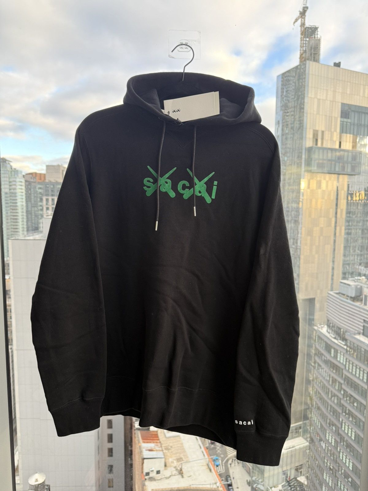 Kaws Sacai x Kaws collaboration logo hoodie Size US L / EU 52-54 / 3 - 1 Thumbnail