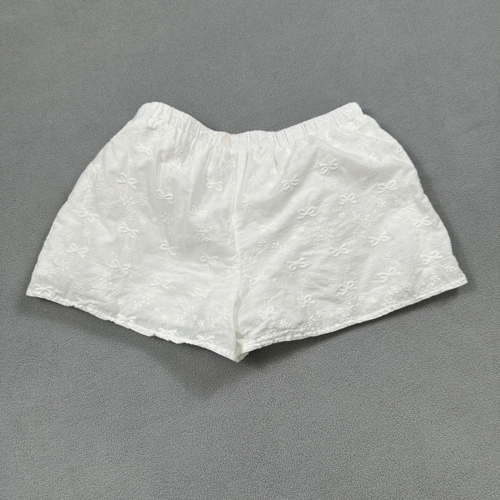 Other NWT Beverly And Beck S Shorts Womens White Floral Pacsun Size 28" / US 6 / IT 42 - 2 Thumbnail