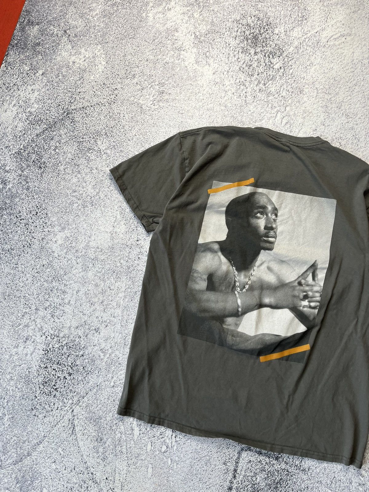 Band Tees Rare Mens 2Pac Vintage T-Shirt Size S Y2K Size US S / EU 44-46 / 1 - 10 Thumbnail