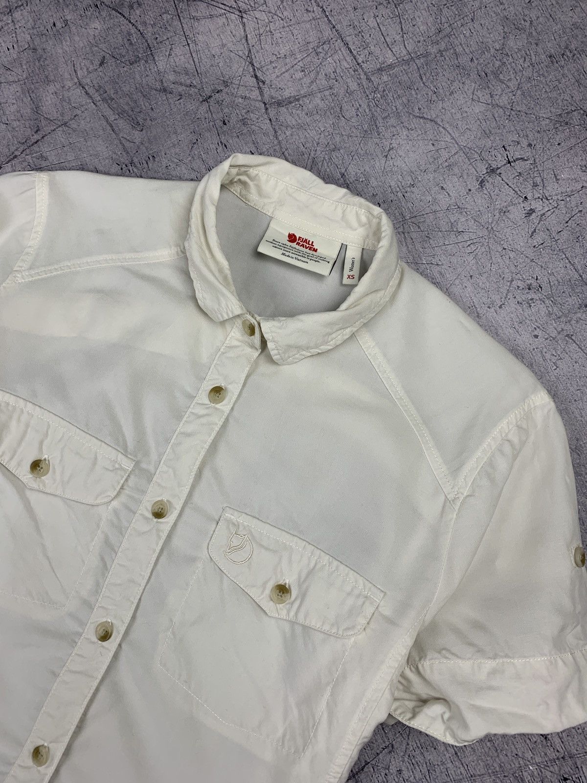 Fjallraven Fjallraven Shirt Short Sleeve Size XS White Outdoor Gorpcore Size XS / US 0-2 / IT 36-38 - 2 Thumbnail