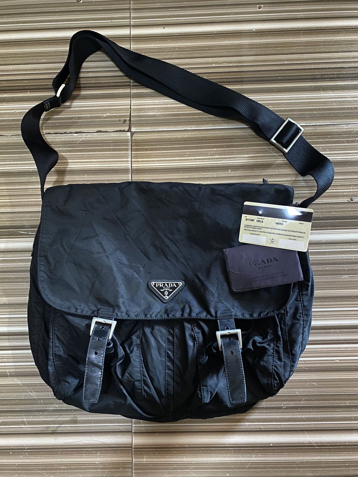 Prada PRADA MESSENGER SLING BAG Size 26 - 2 Thumbnail