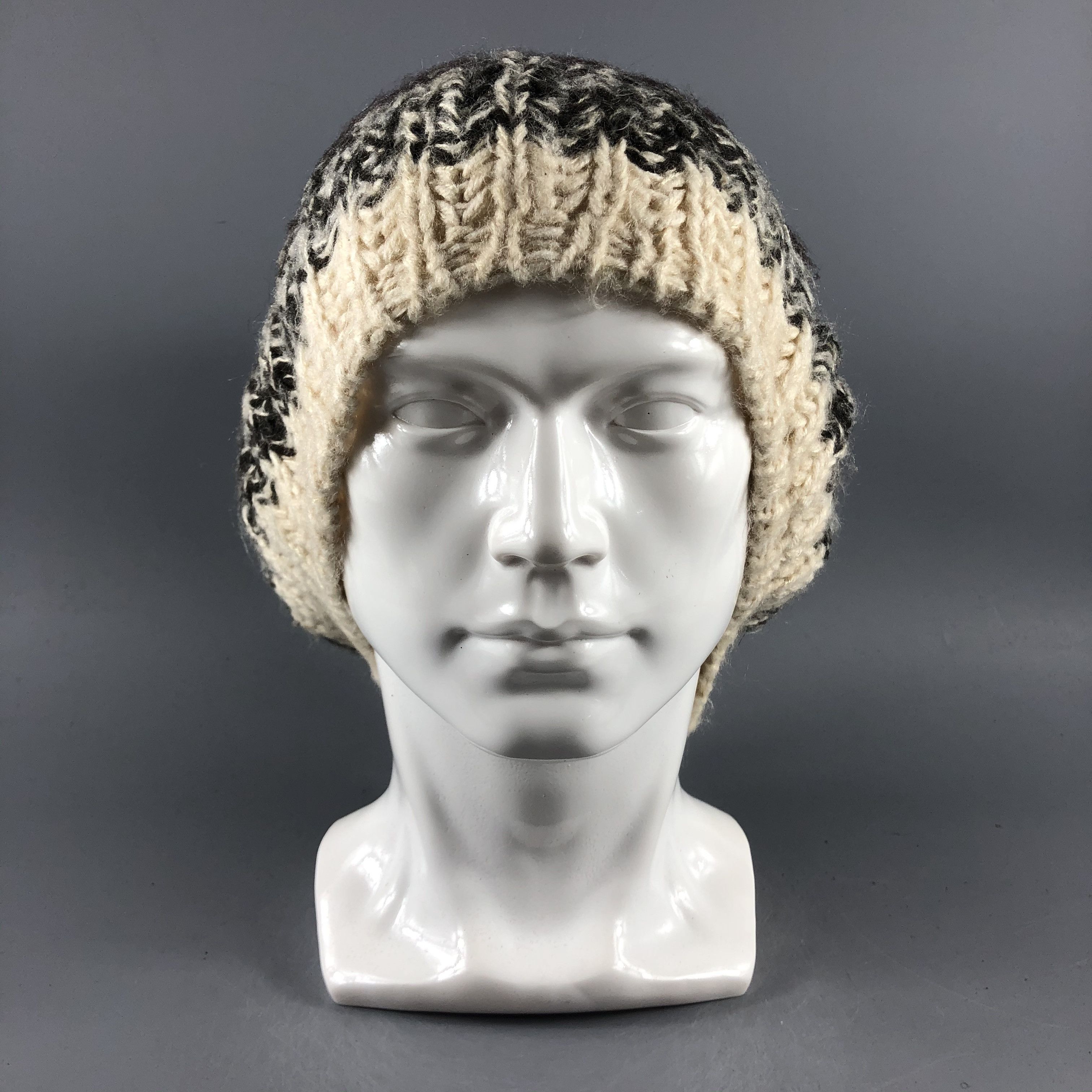 image of Vintage Pompom Knit Beanie Snow Hat Snow Cap -D116, Men's
