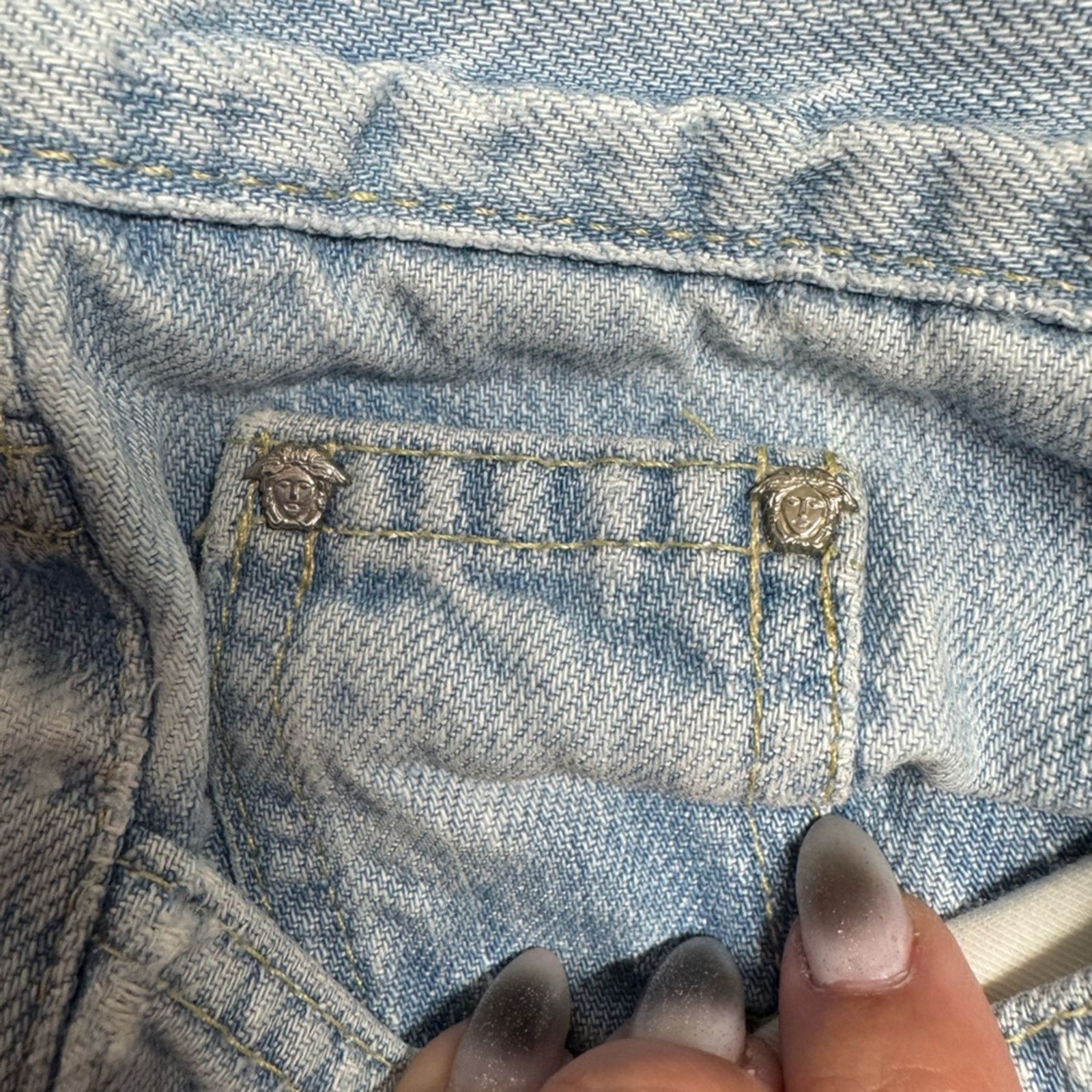 Versace Jeans Couture Versace Jeans Couture Light Wash Bootcut Denim size 28 Size 28" / US 6 / IT 42 - 7 Thumbnail
