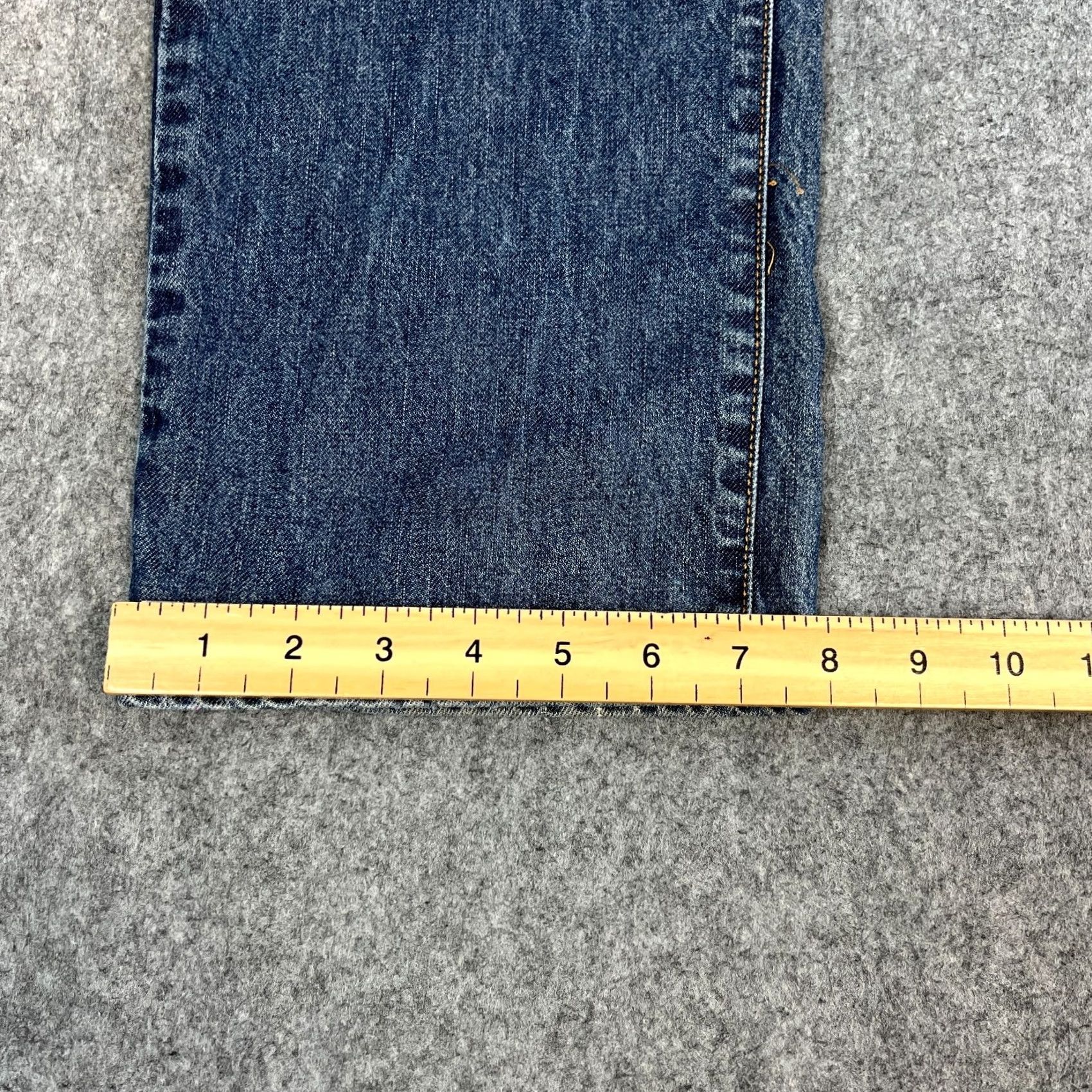 Hugo Boss HUGO BOSS Jeans Regular Straight 34 30 Mid Wash Blue Whiskers Fades Vintage No Colour Blue Medium Denim 5-Pocket Mens Jeans Size US 34 / EU 50 - 3 Thumbnail