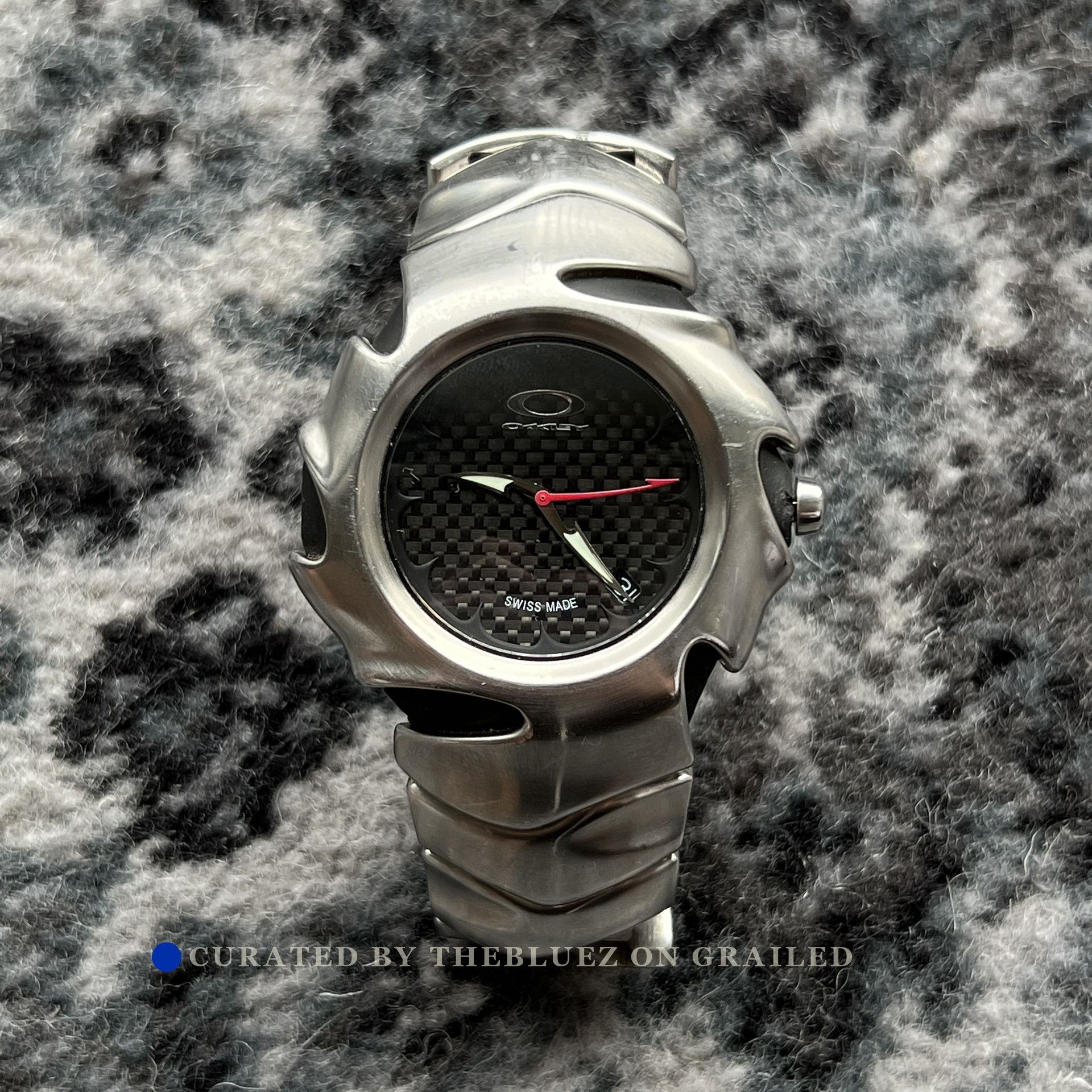 Oakley Oakley Crush 2.5 Watch in Stainless Steel/Powder Pink | Grailed