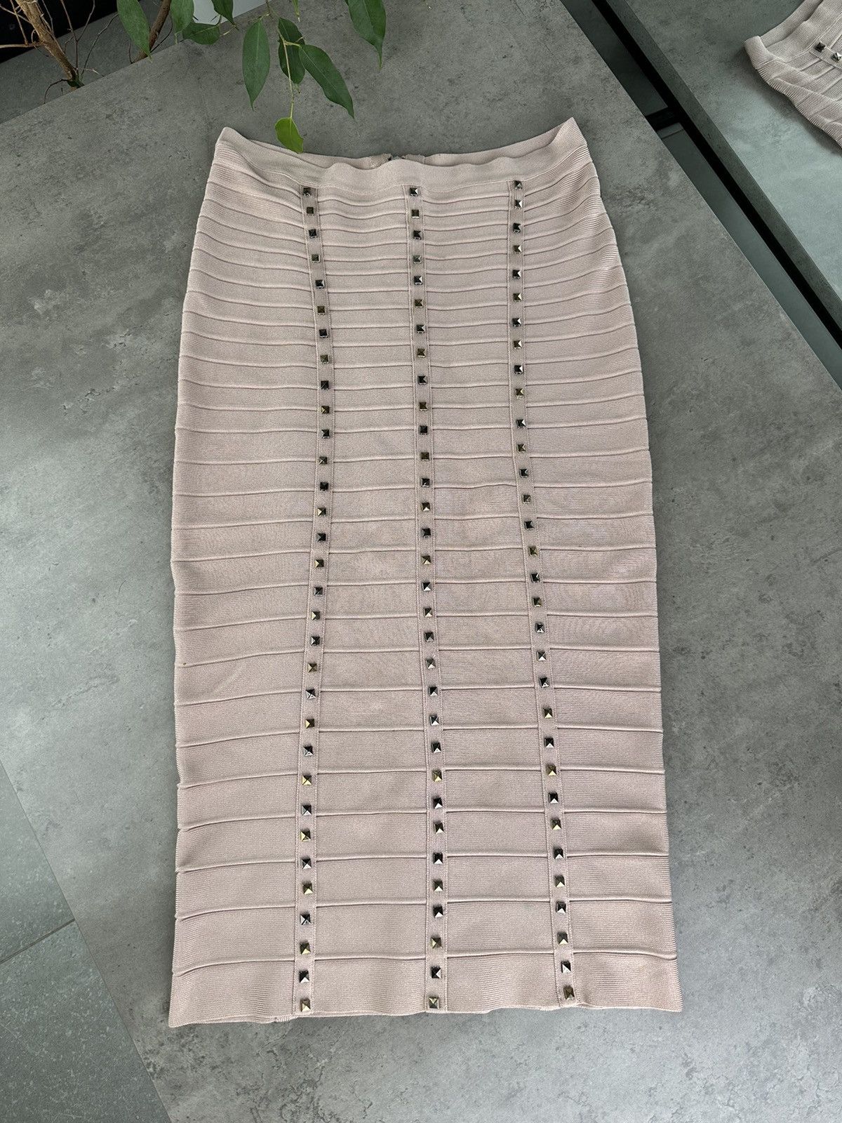 Herve Leger Herve Leger Midi Skirt Size 27" / US 4 / IT 40 - 1 Thumbnail