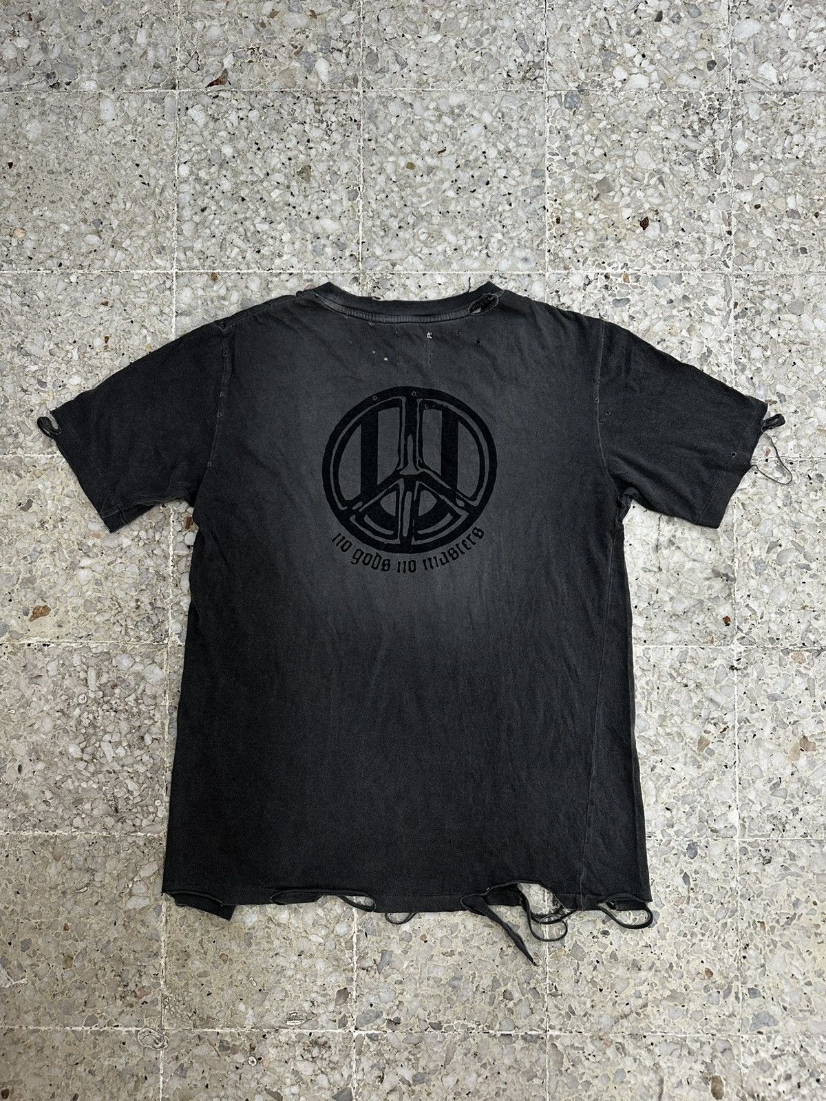 Jun Takahashi × Undercover Undercover ss03 scab tee no gods no masters Size US M / EU 48-50 / 2 - 7 Thumbnail
