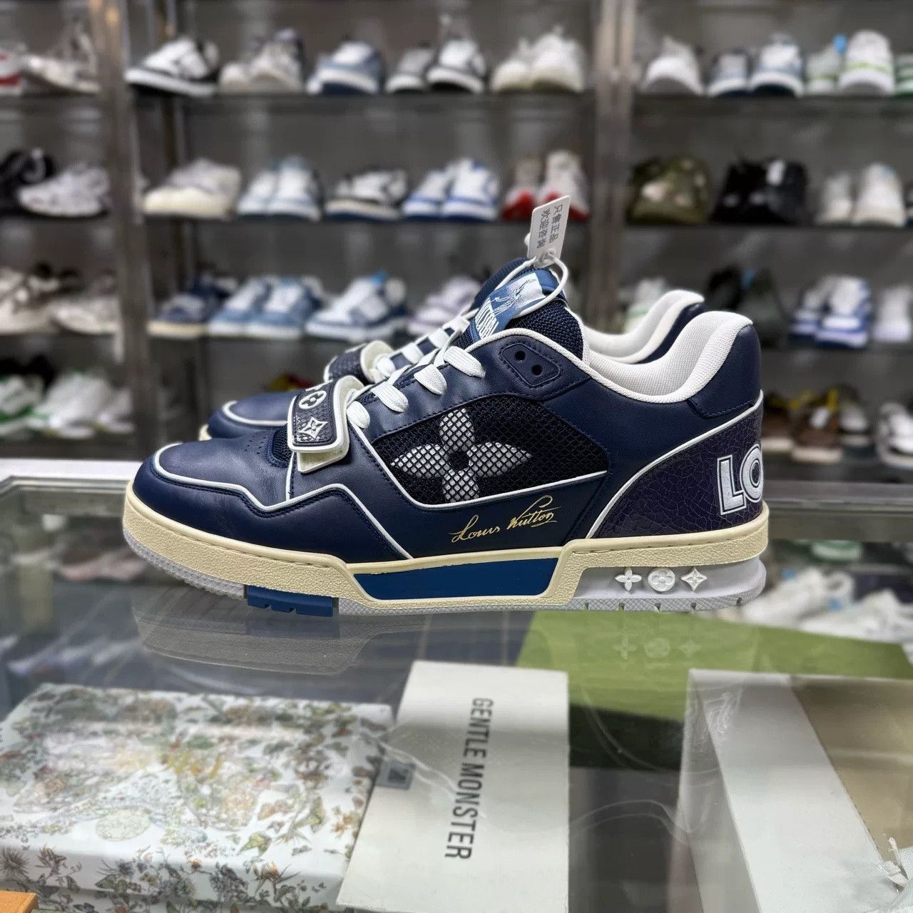 Louis Vuitton LV Trainer Japan Limited Edition Size US 10 / EU 43 - 3 Thumbnail
