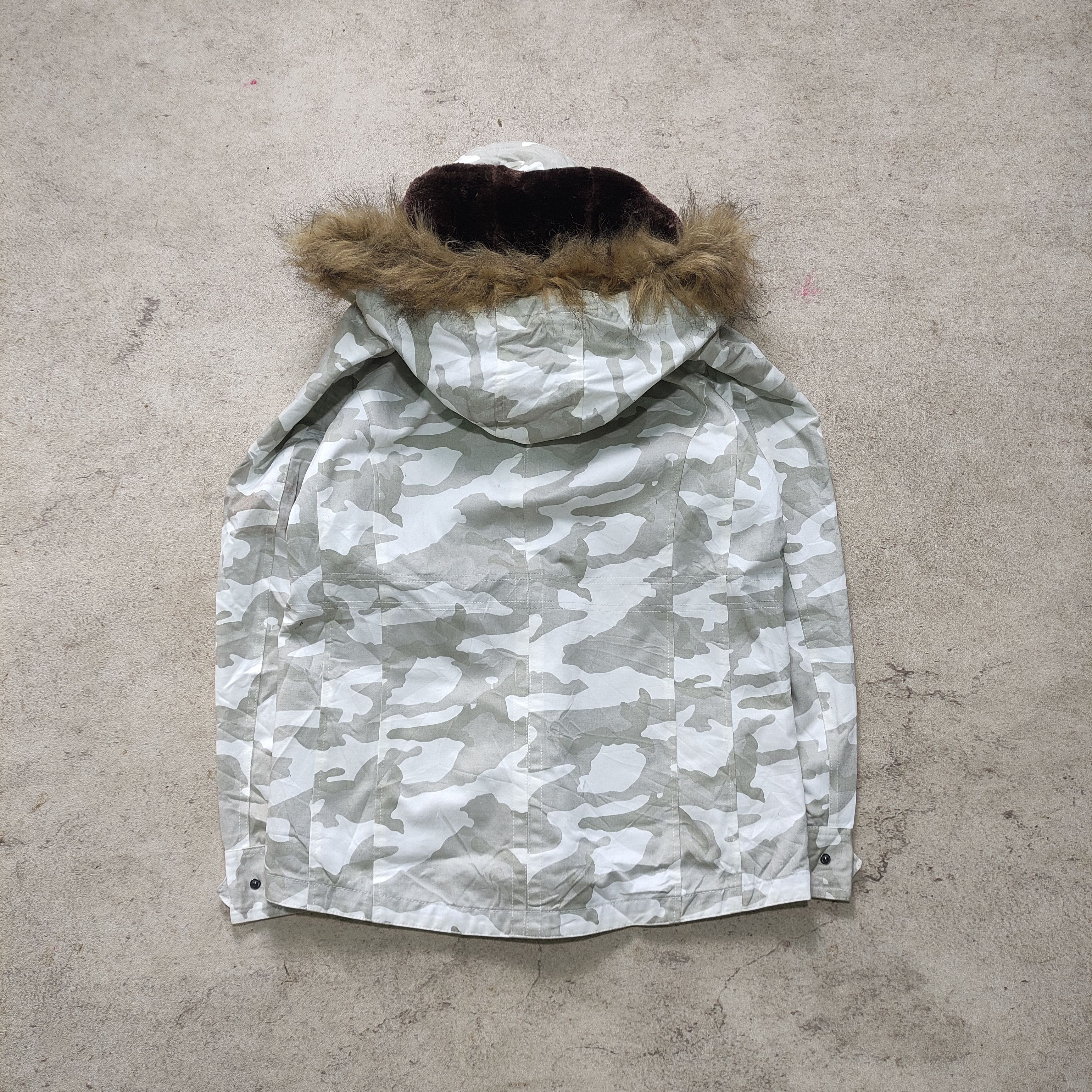 Tornado Mart Semantic Design Fur Jacket Camo 2000s Size US L / EU 52-54 / 3 - 5 Thumbnail