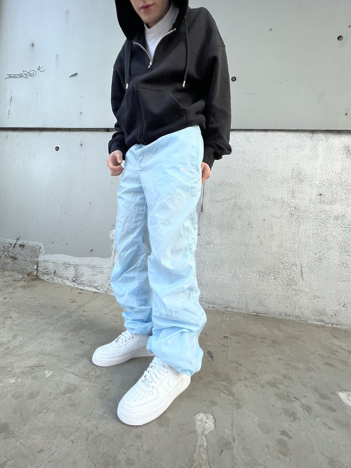 Nike Vintage Nike Pants Joggers Baby Blue Size US 30 / EU 46 - 15 Thumbnail
