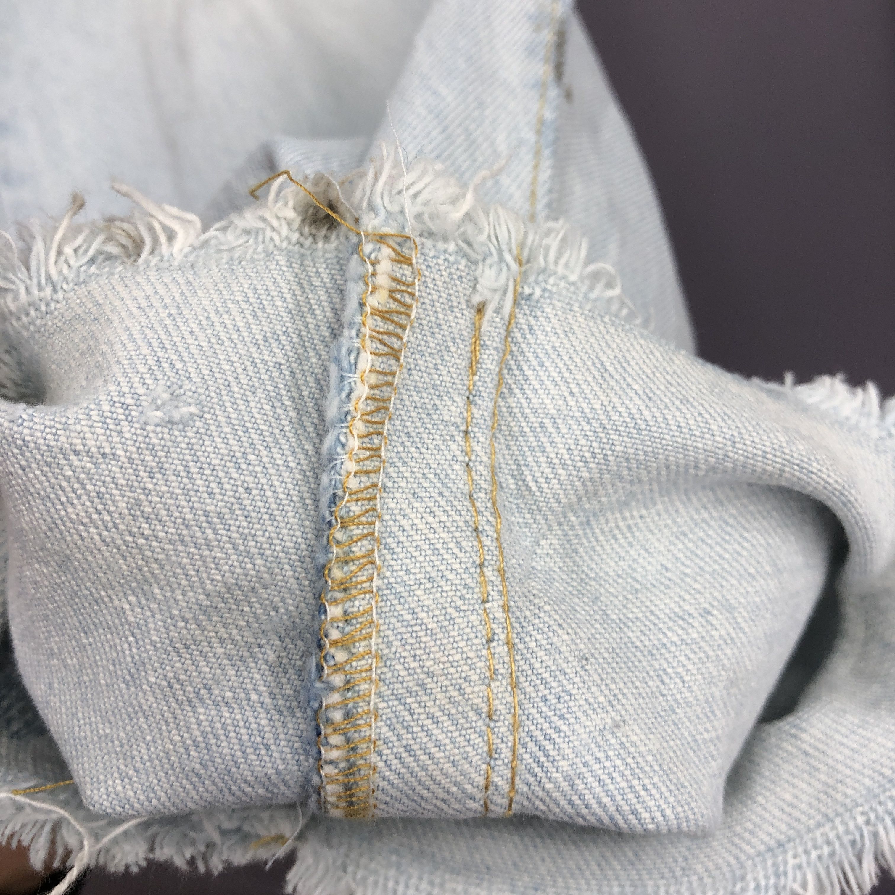 Levi's Vintage Levis 501 Sun Faded Light Wash Jeans Ripped Denim Size 28" / US 6 / IT 42 - 6 Thumbnail