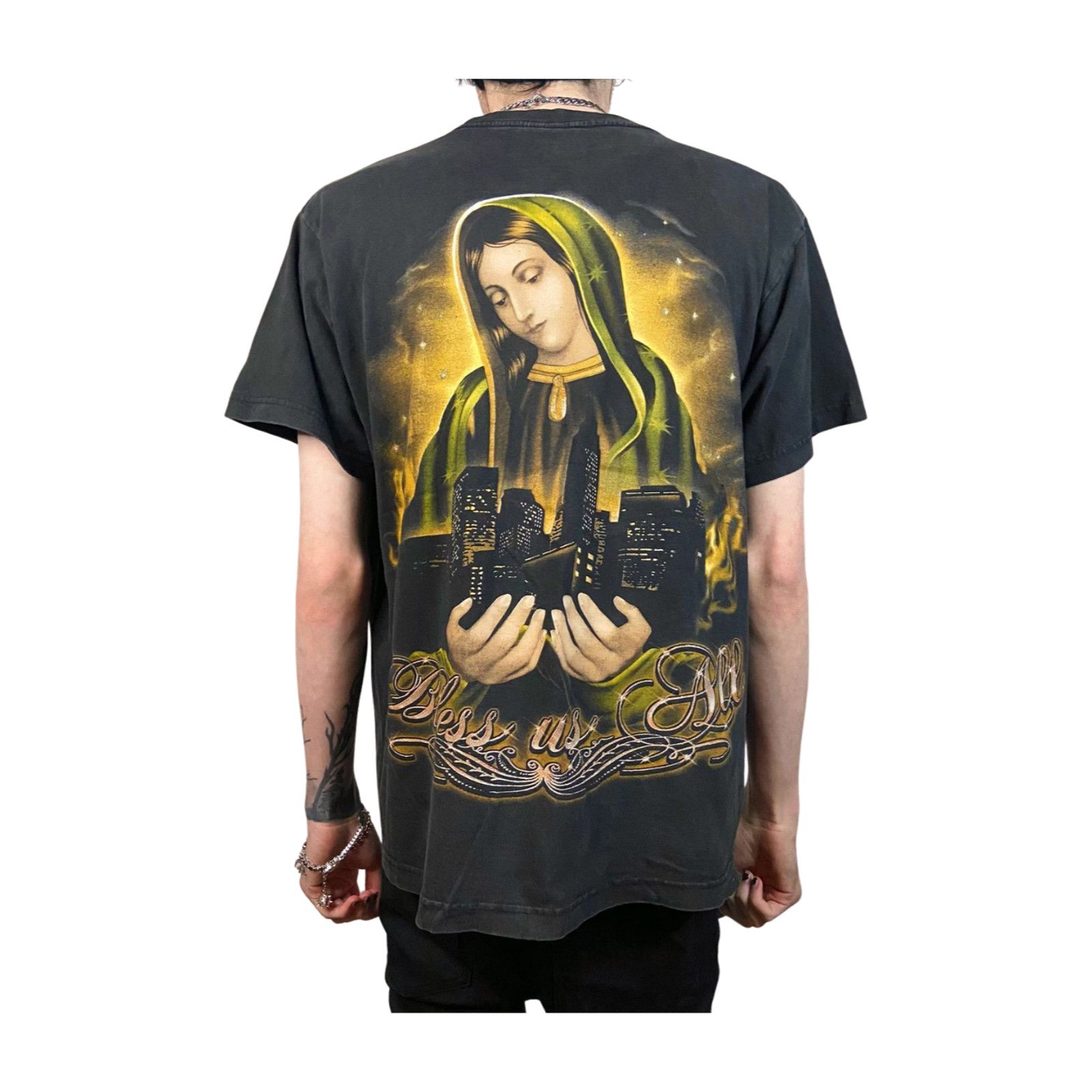 Vintage 2000's Virgen De Guadalupe Bless Us Chicano T-Shirt Size M Size US M / EU 48-50 / 2 - 2 Thumbnail