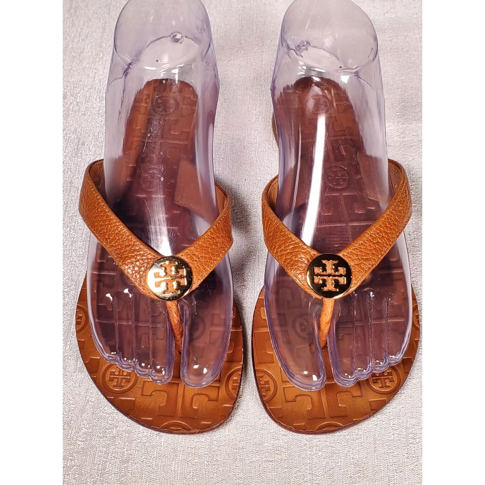 Tory Burch TORY BURCH Thora Caramel Brown Pebbled Leather Gold Logo Flip Flop Sandals Women's US 6 M Leather Sandal Thong Size US 6 / IT 36 - 4 Thumbnail