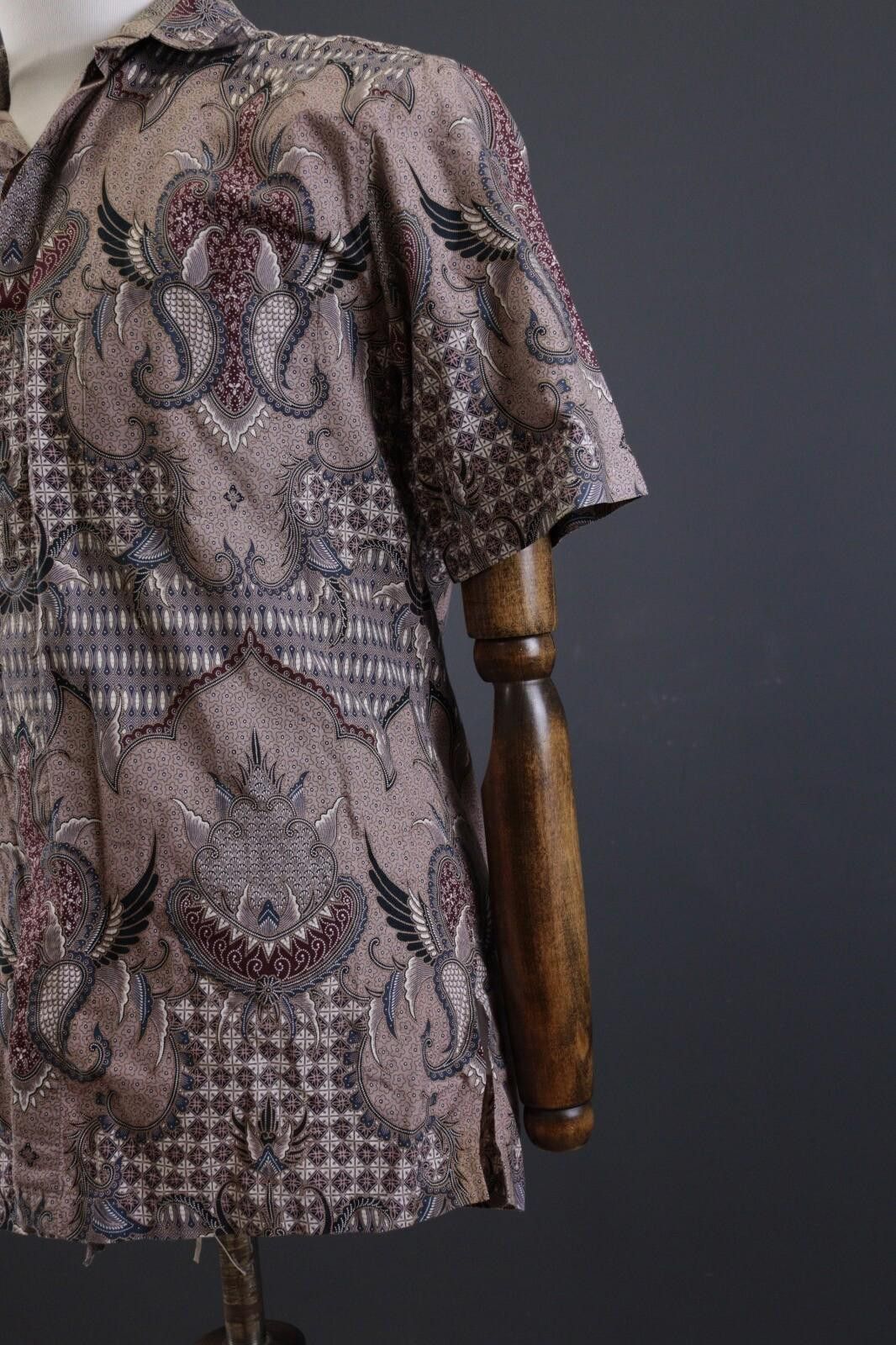 Designer Batik Keris Multicolour Luxury Pattern Down Shirt Size 38 15 Size US M / EU 48-50 / 2 - 5 Thumbnail