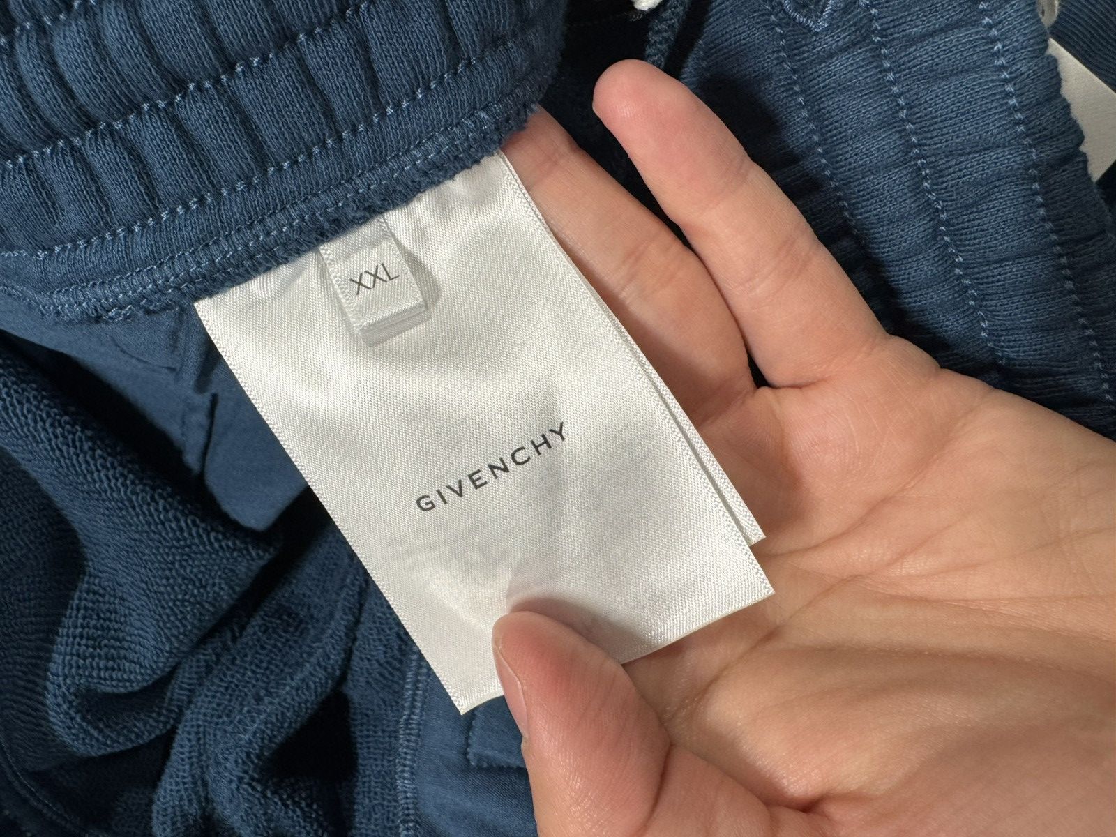 Givenchy Givenchy Logo Printed Sweatshorts NEW 900$ Size US 38 / EU 54 - 7 Thumbnail
