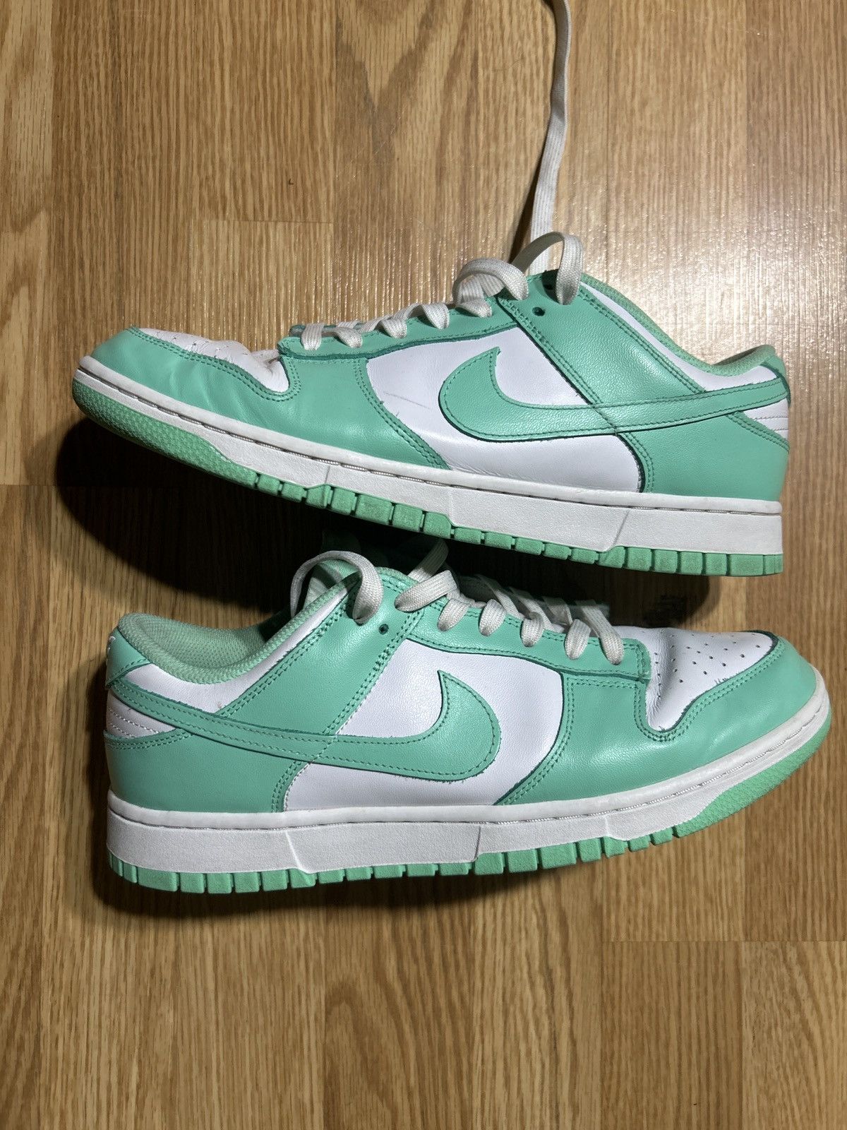 Nike NIKE DUNK LOW GREEN GLOW Size US 11 / IT 41 - 1 Thumbnail