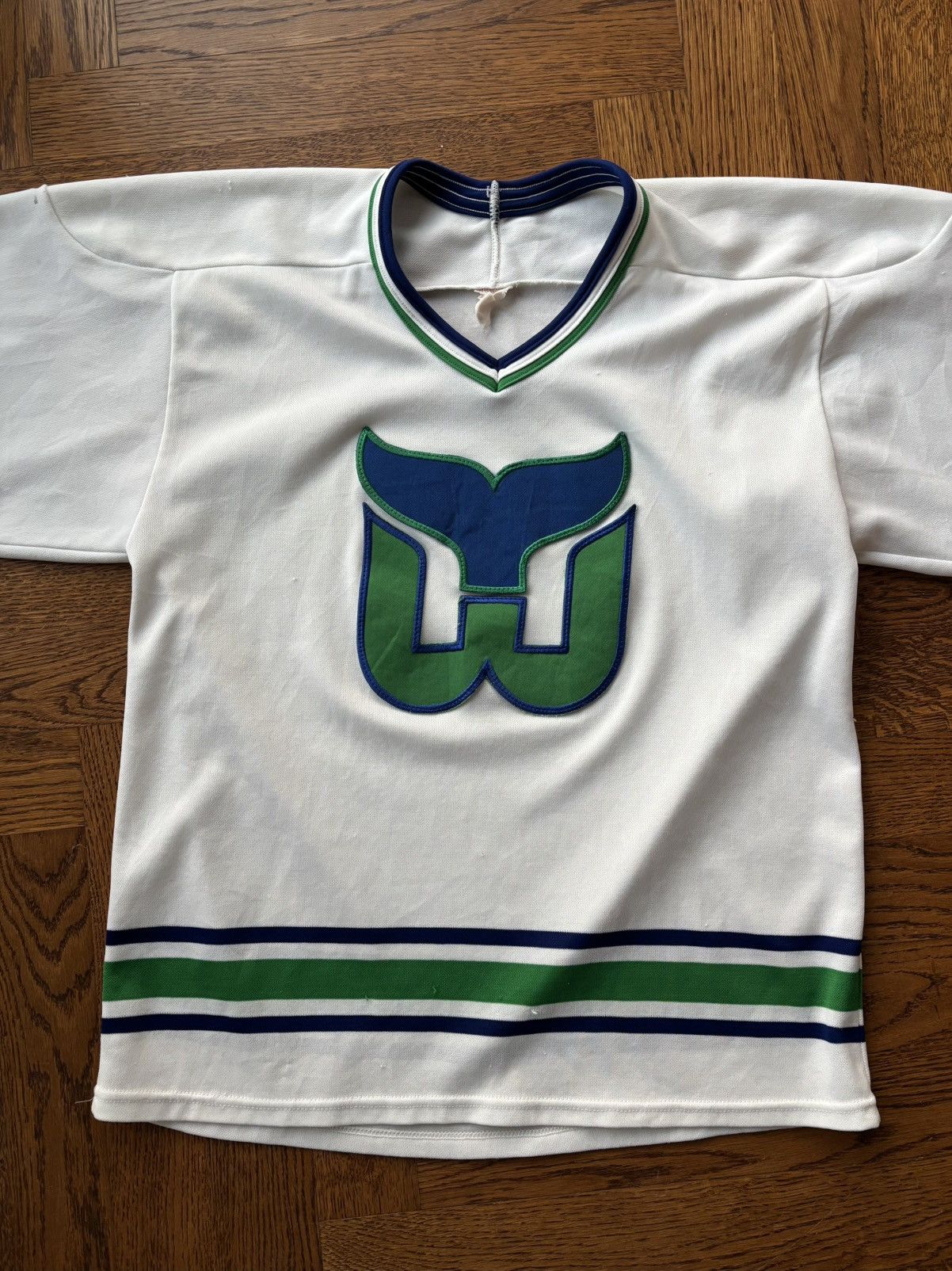 NHL × Vintage Vintage Hartford Whalers Jersey 1980s CCM Hockey Jersey 90s Size US S / EU 44-46 / 1 - 1 Thumbnail