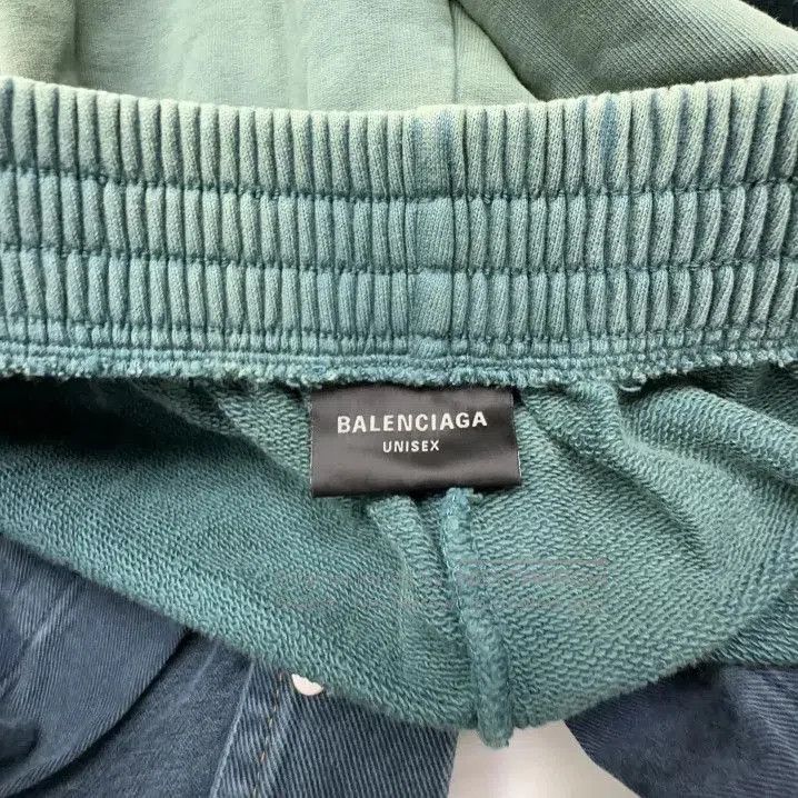 Balenciaga Balenciaga Loose-Fit Wide-Leg Pants in Blue. Size US 26 / EU 42 - 2 Thumbnail