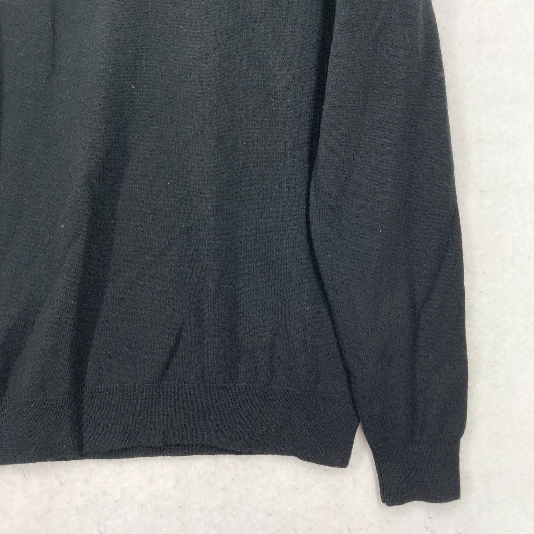 TravisMathew Travis Matthew Golf Merino Wool V-Neck Sweater Mens Medium Black Long Sleeve Pullover Size US M / EU 48-50 / 2 - 3 Thumbnail